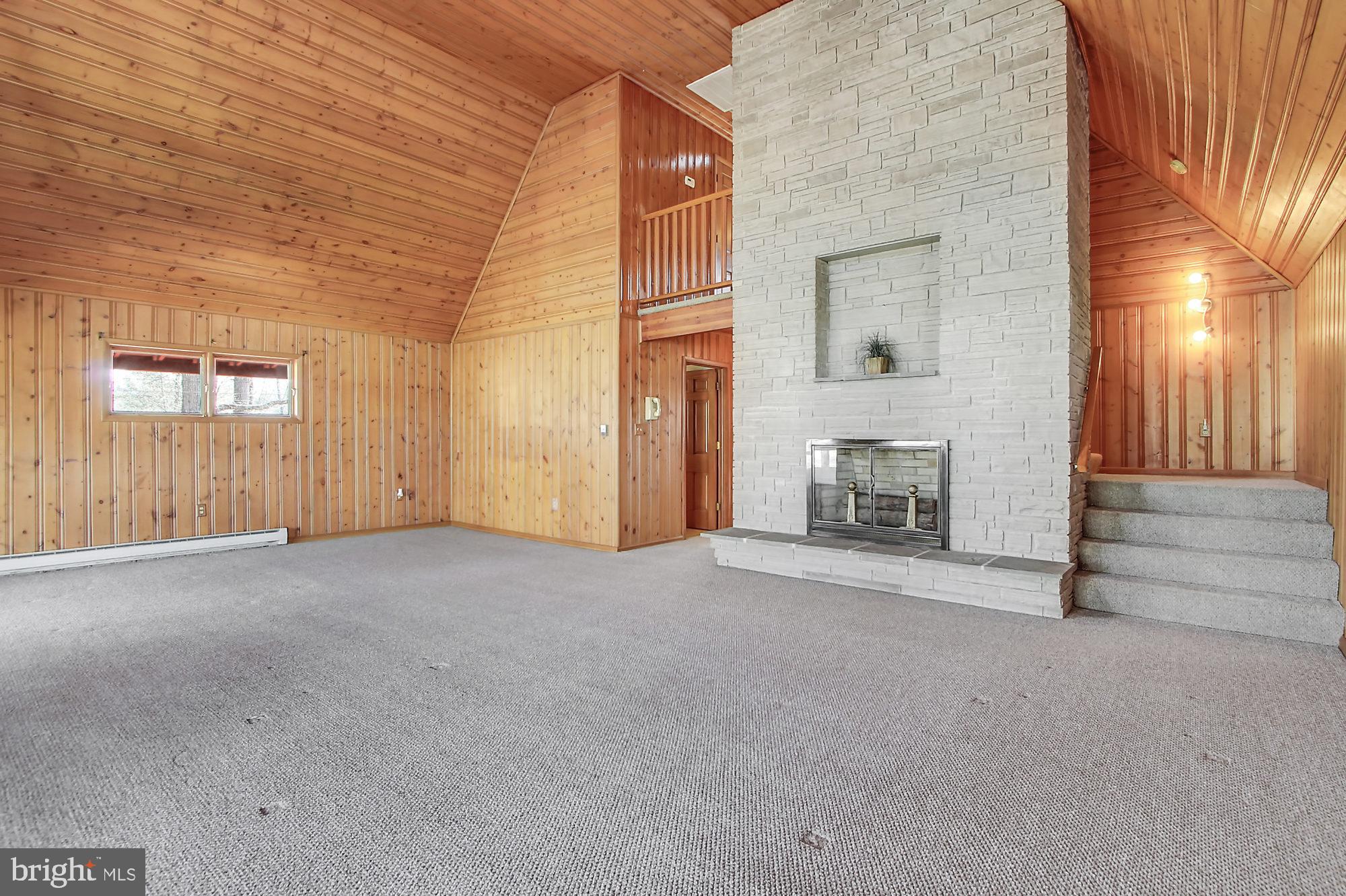 LAKE HERITAGE - Residential