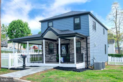 Homes For Sale - 298 Summit Avenue<br/> Montgomery County, CONSHOHOCKEN, PA 19428