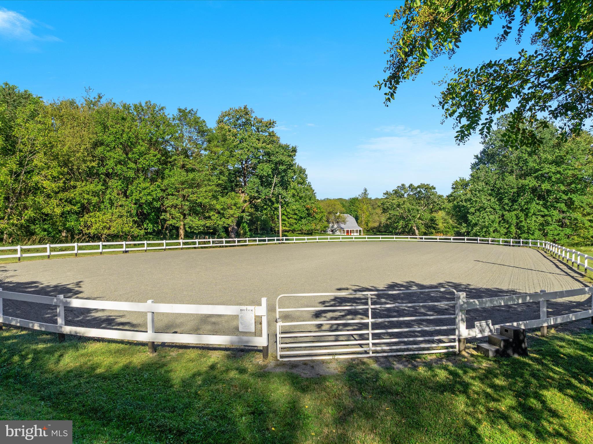 TALLY HO - Residential