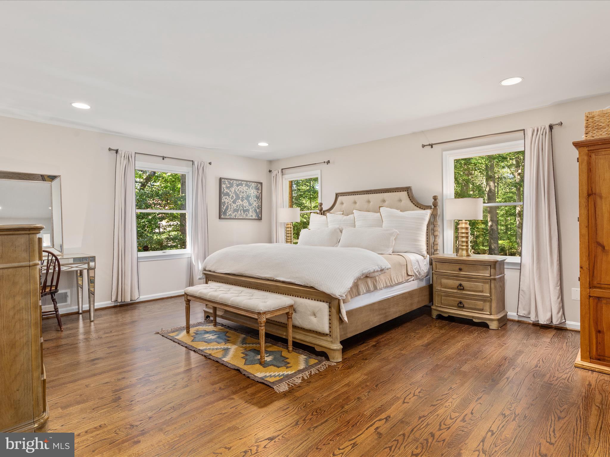 TALLY HO - Residential