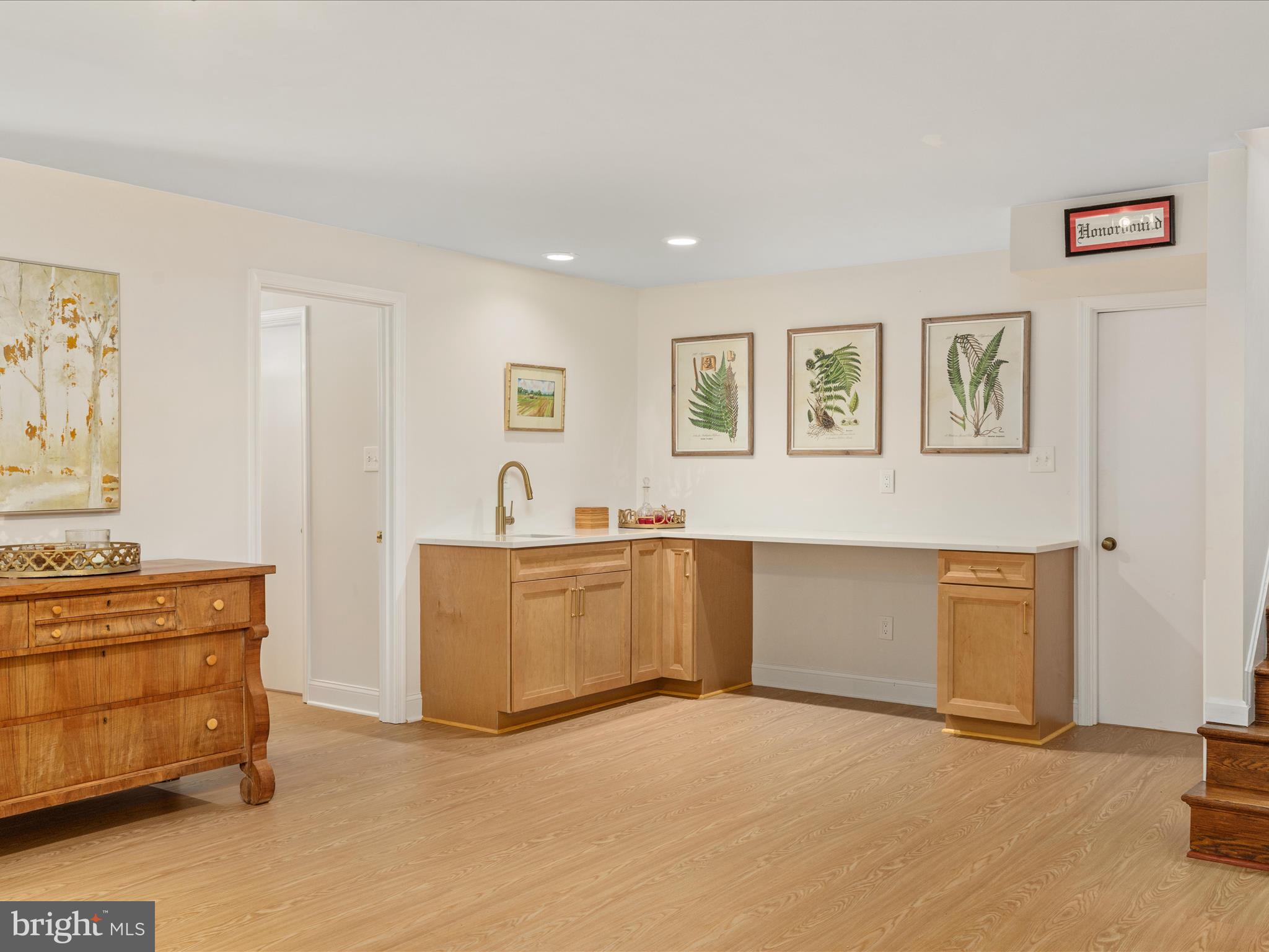 TALLY HO - Residential