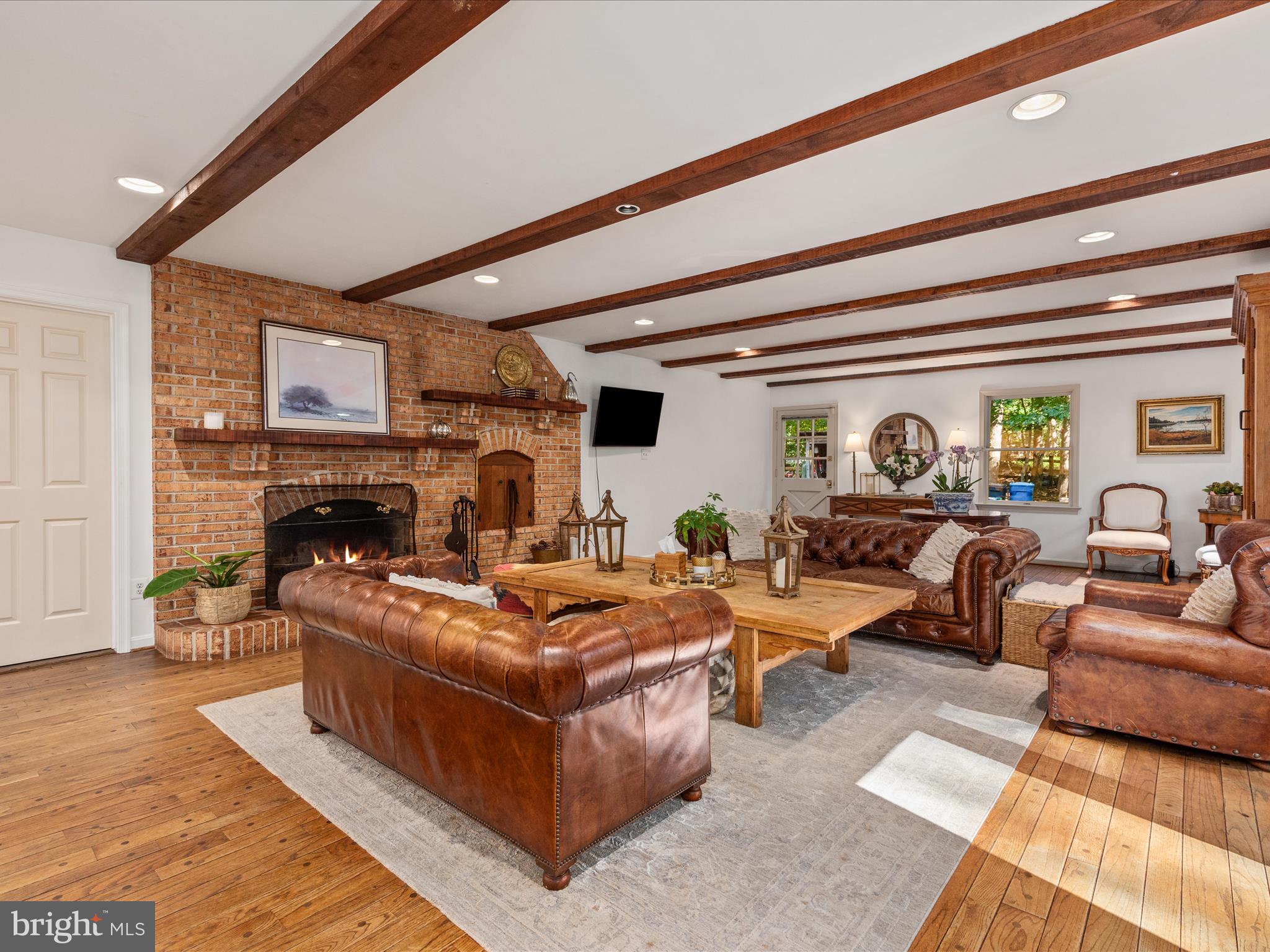 TALLY HO - Residential