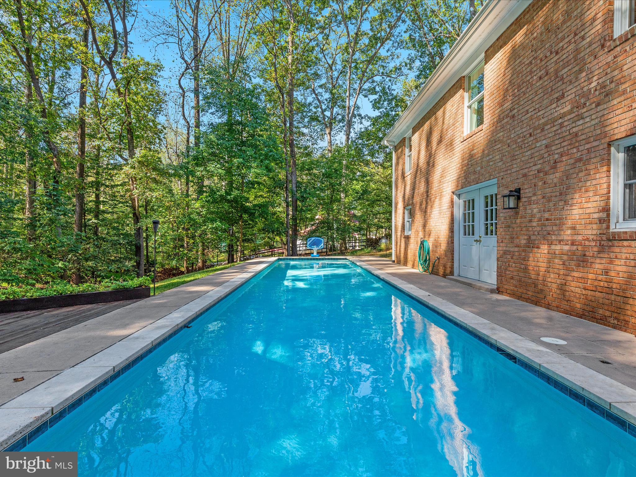 TALLY HO - Residential