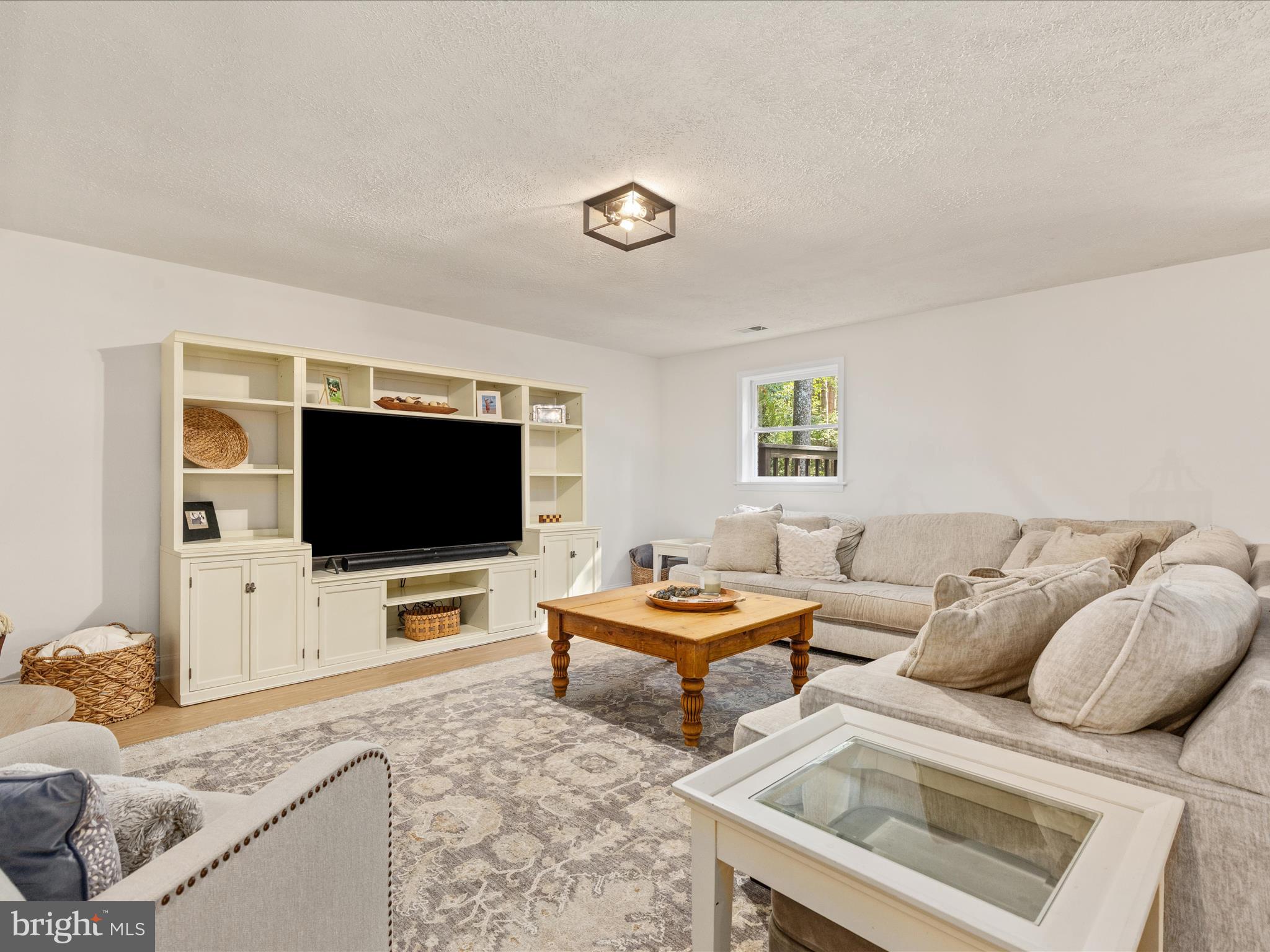 TALLY HO - Residential