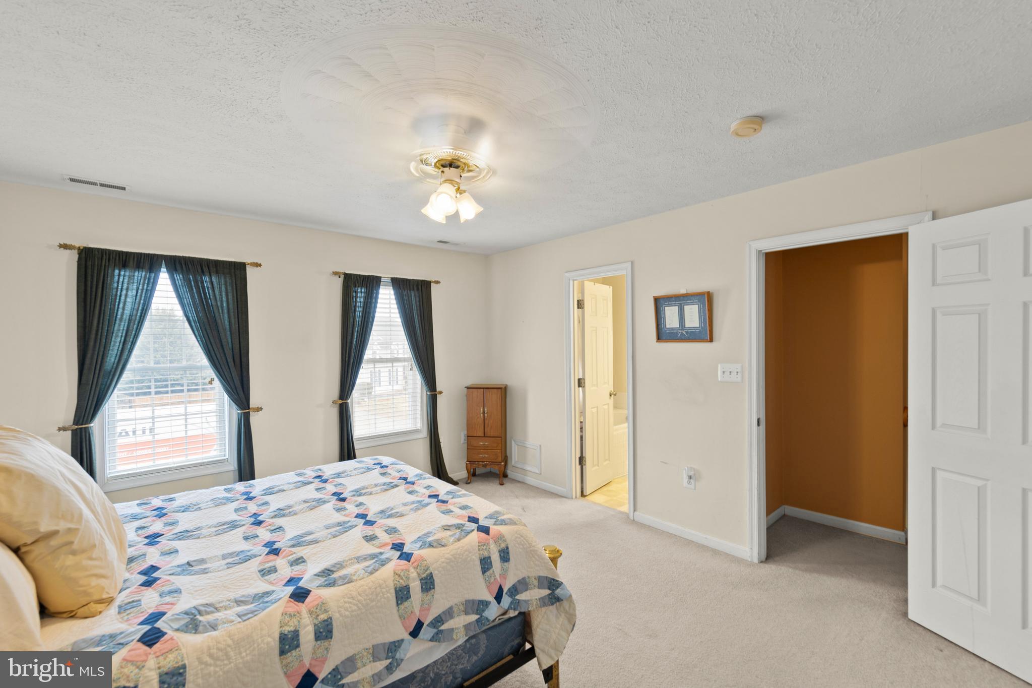 RED FOX RUN - Residential