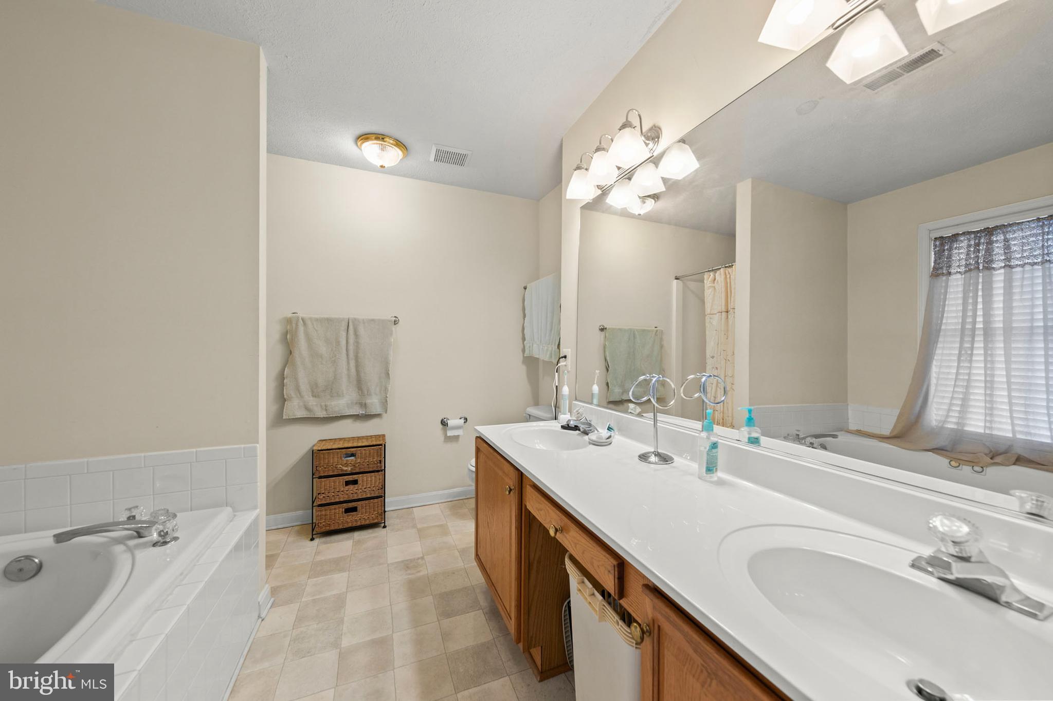 RED FOX RUN - Residential