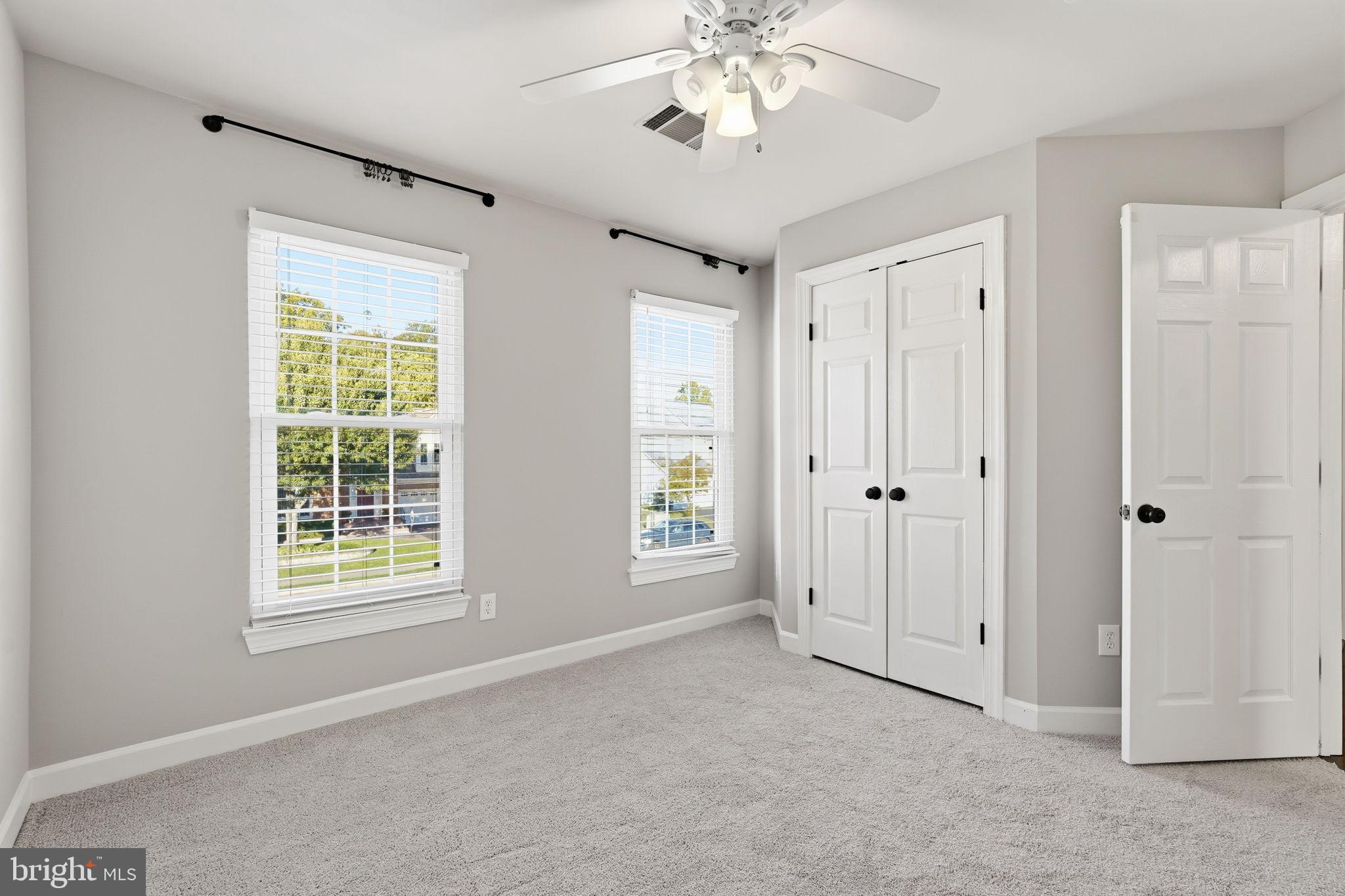 ASHBURN VILLAGE - Residential