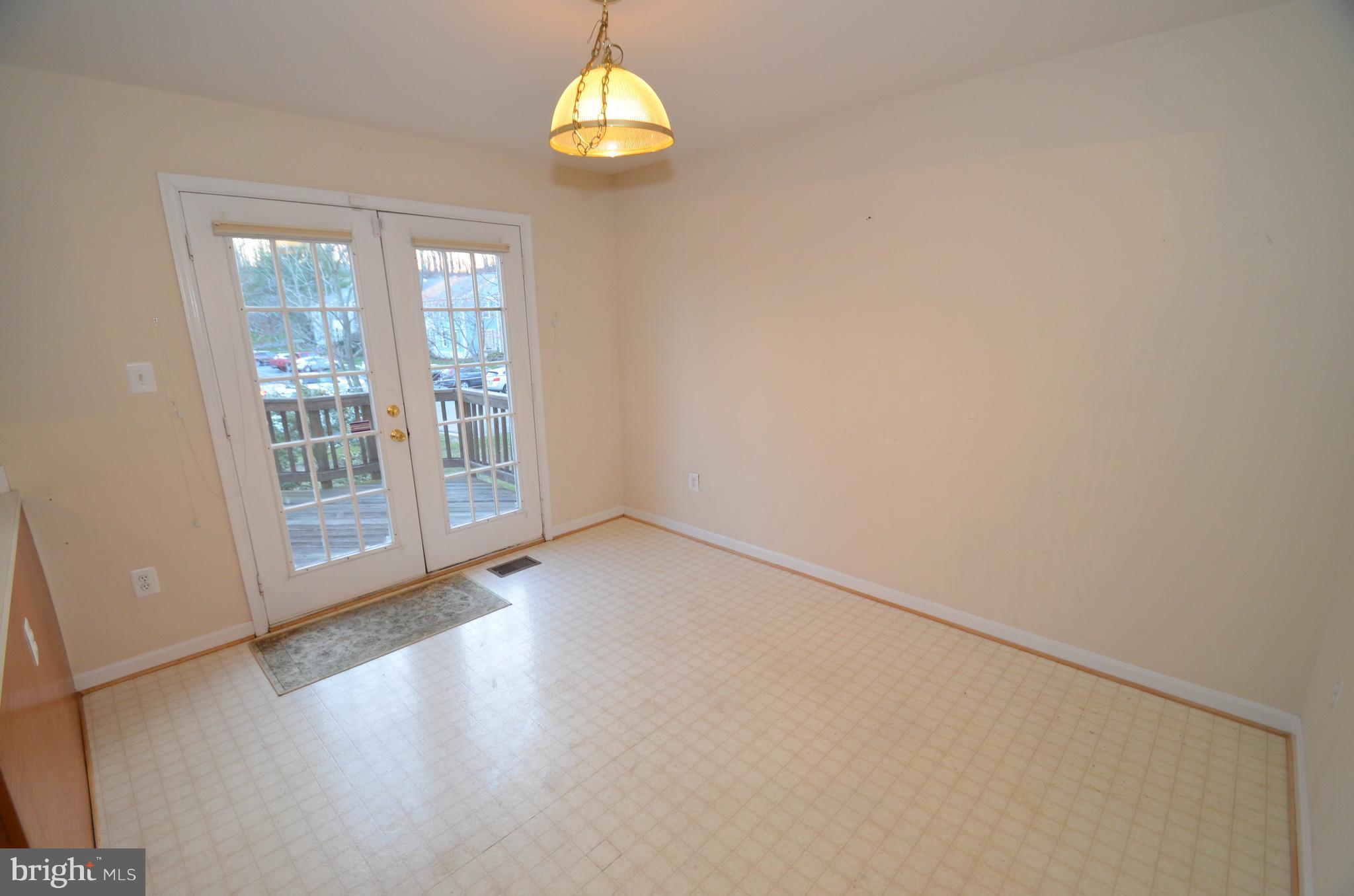 GLENWOOD MEWS - Residential Lease