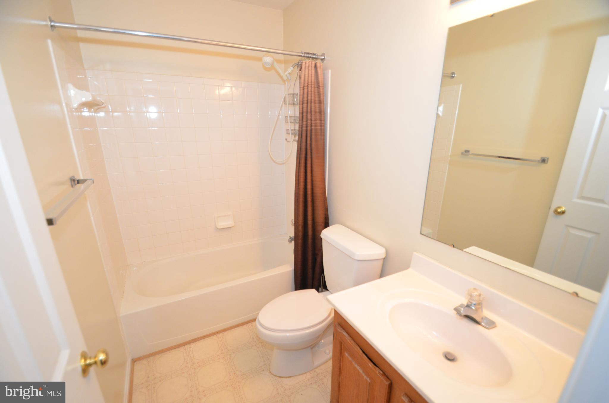 GLENWOOD MEWS - Residential Lease
