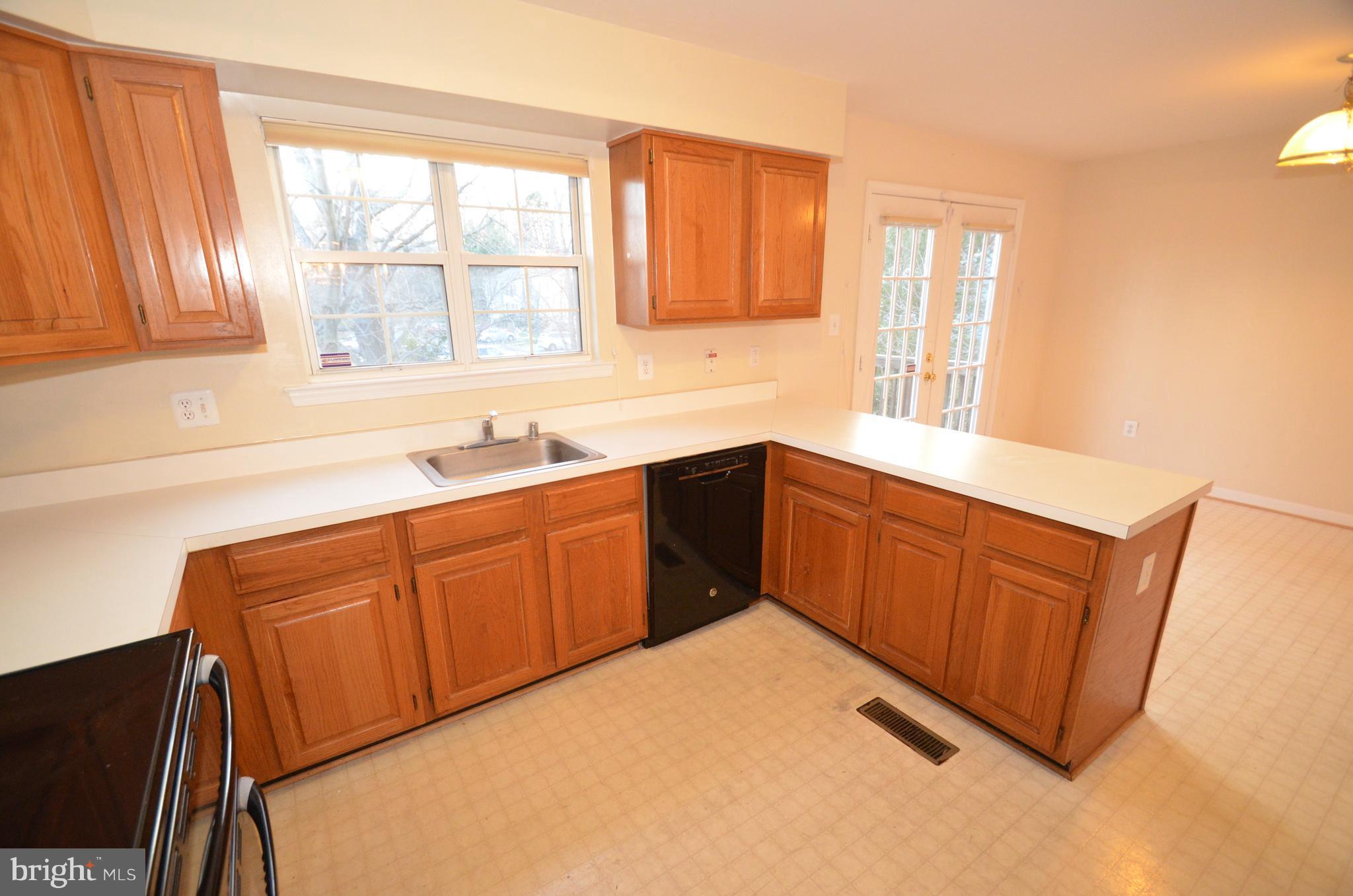 GLENWOOD MEWS - Residential Lease