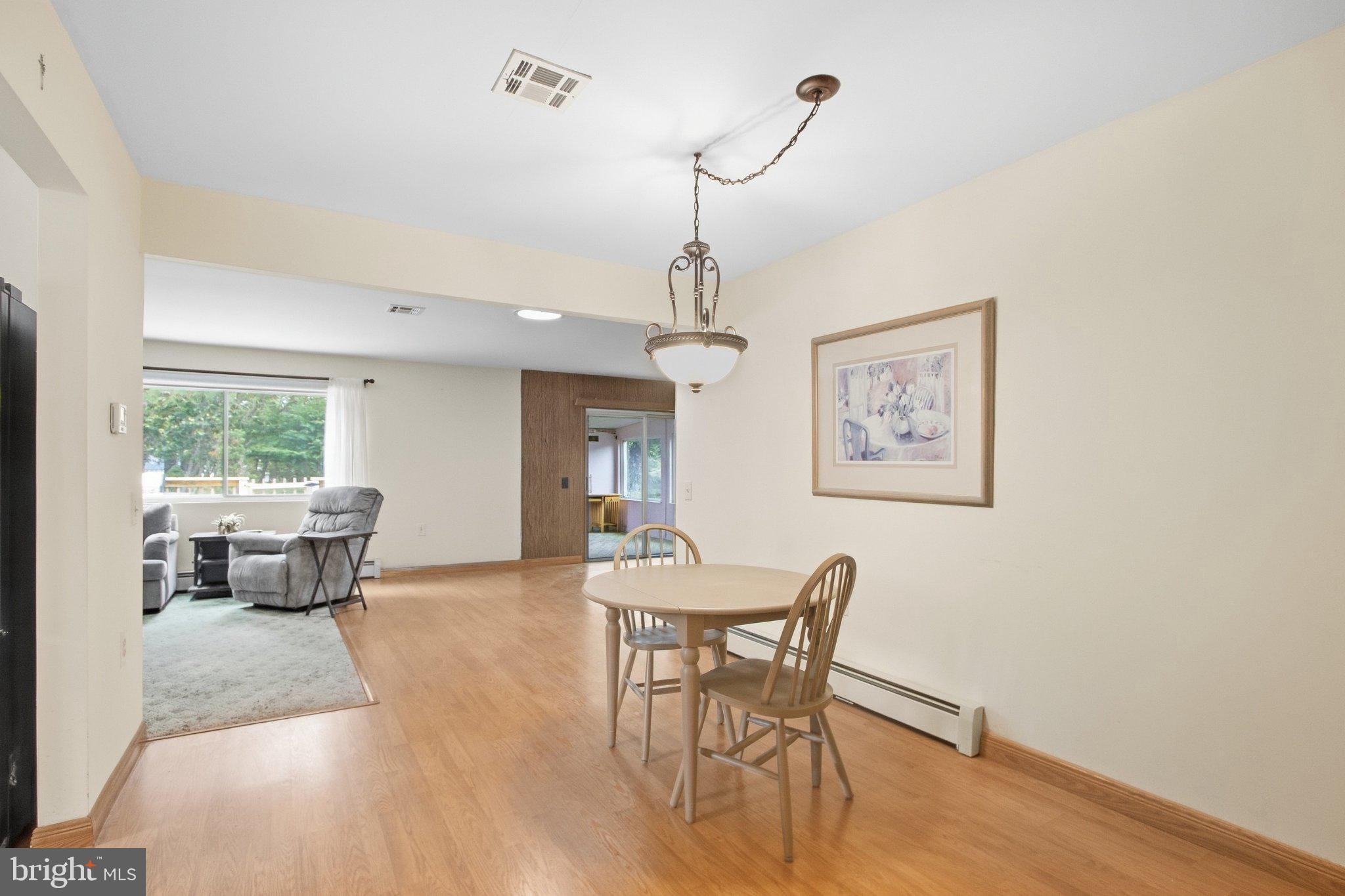 11 WOODSTOCK DRIVE