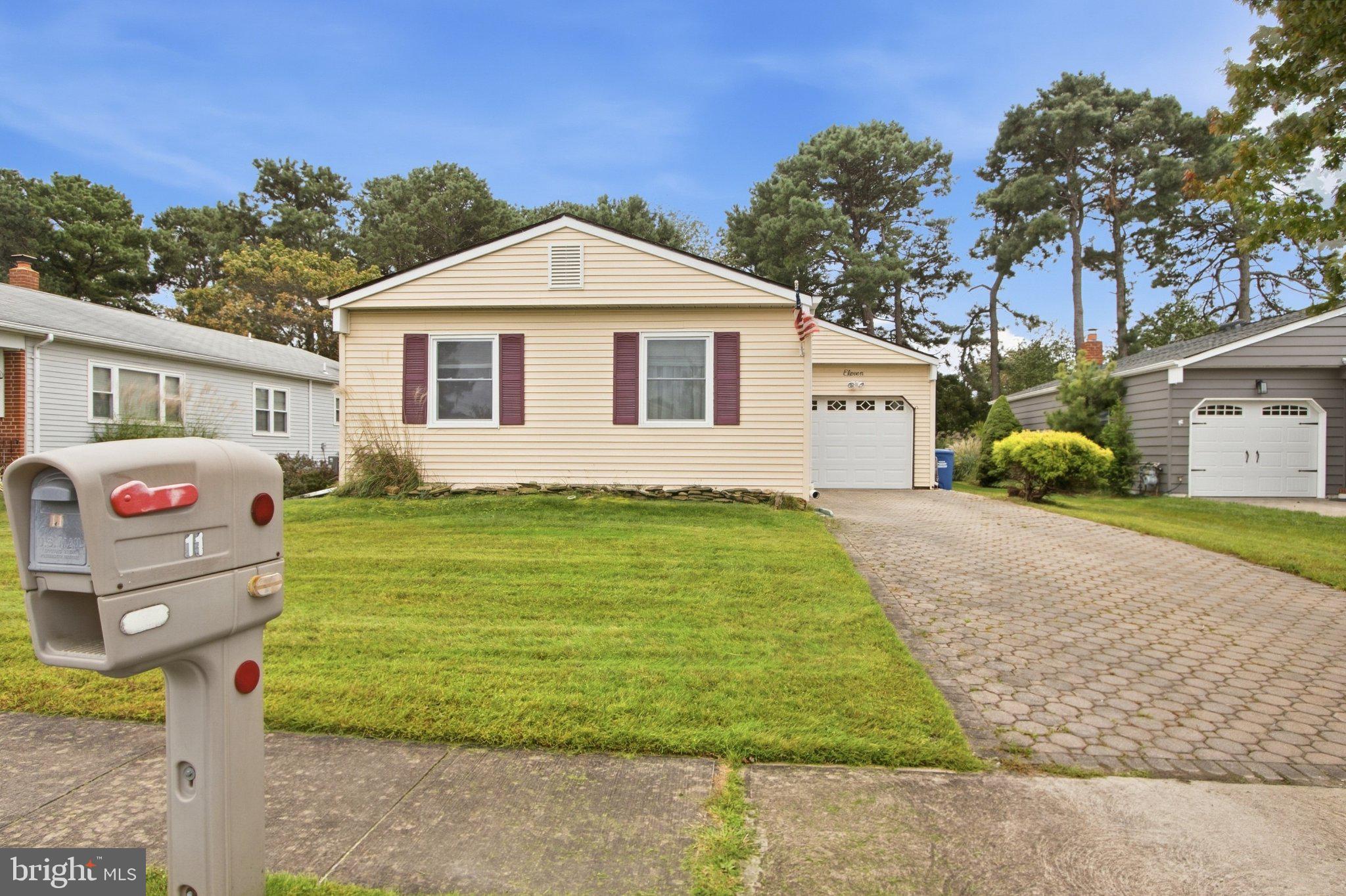 11 WOODSTOCK DRIVE