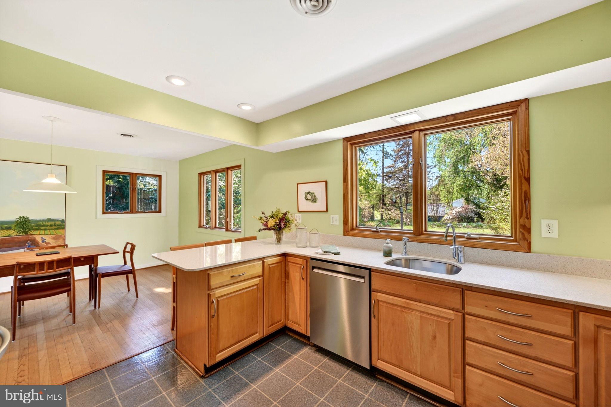 COLUMBIA HILLS - Residential