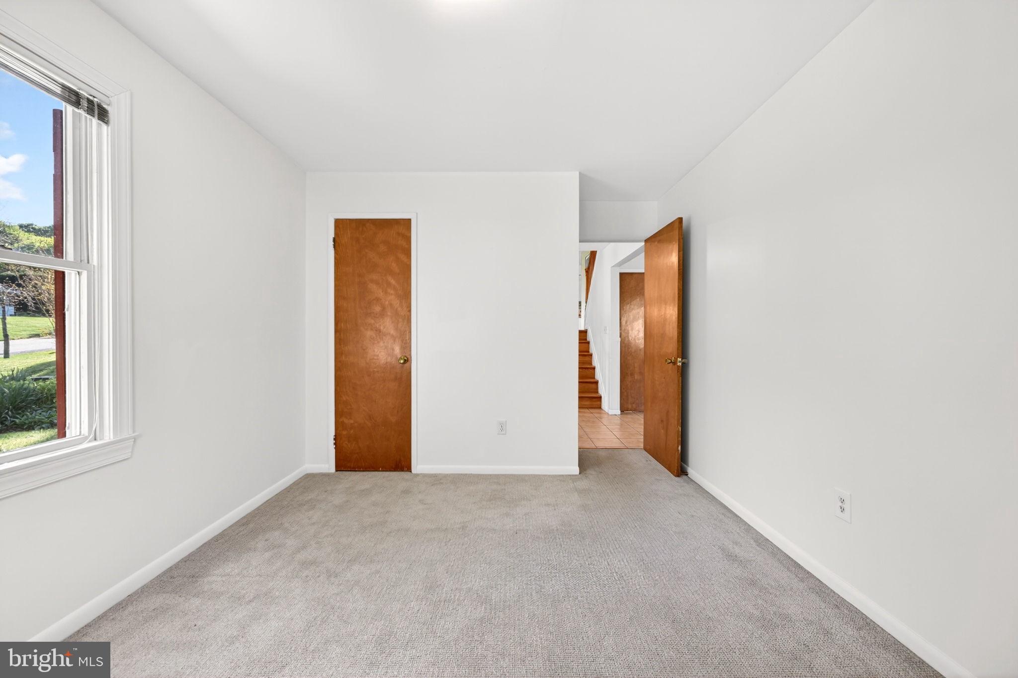 COLUMBIA HILLS - Residential