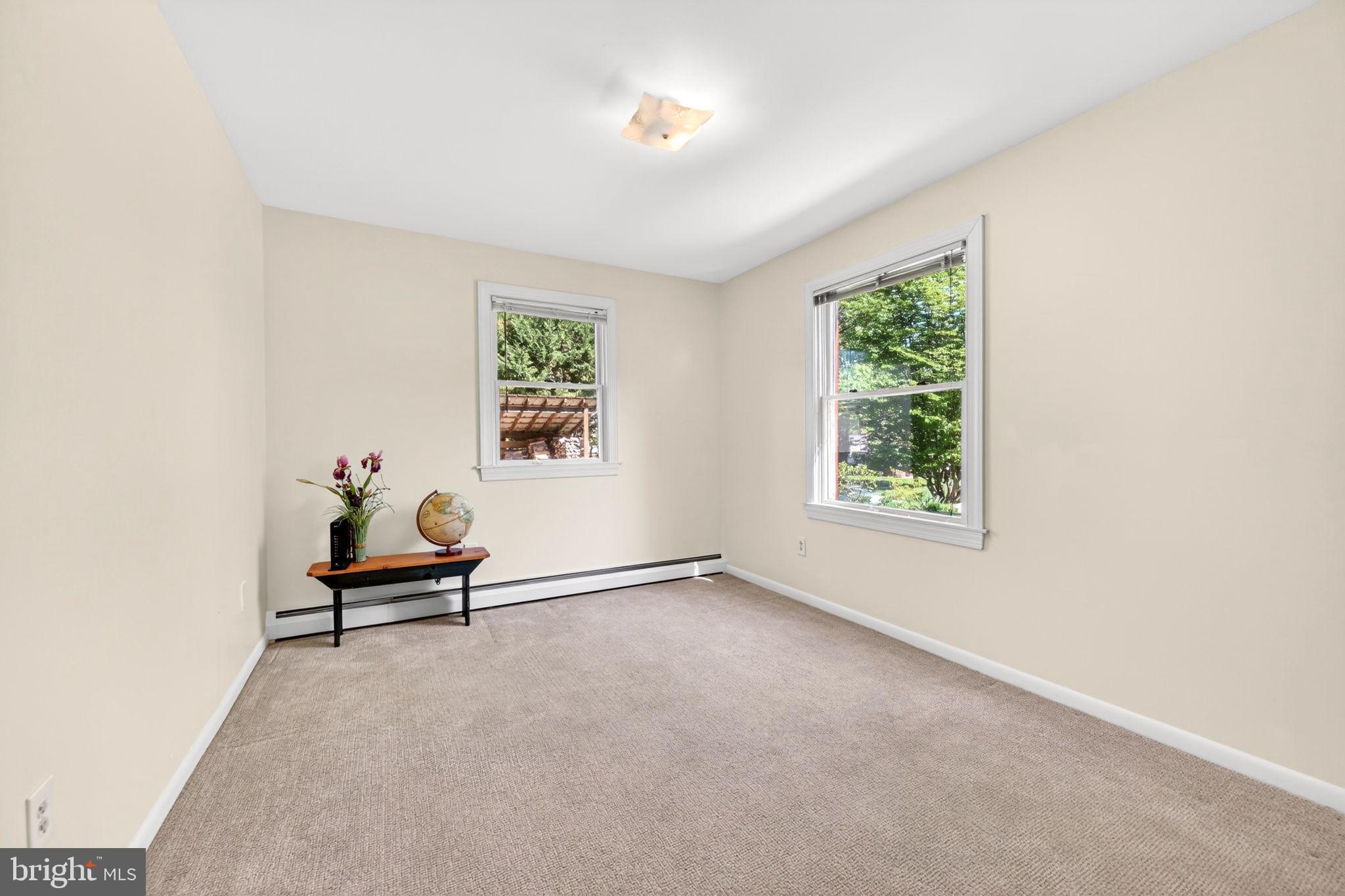 COLUMBIA HILLS - Residential