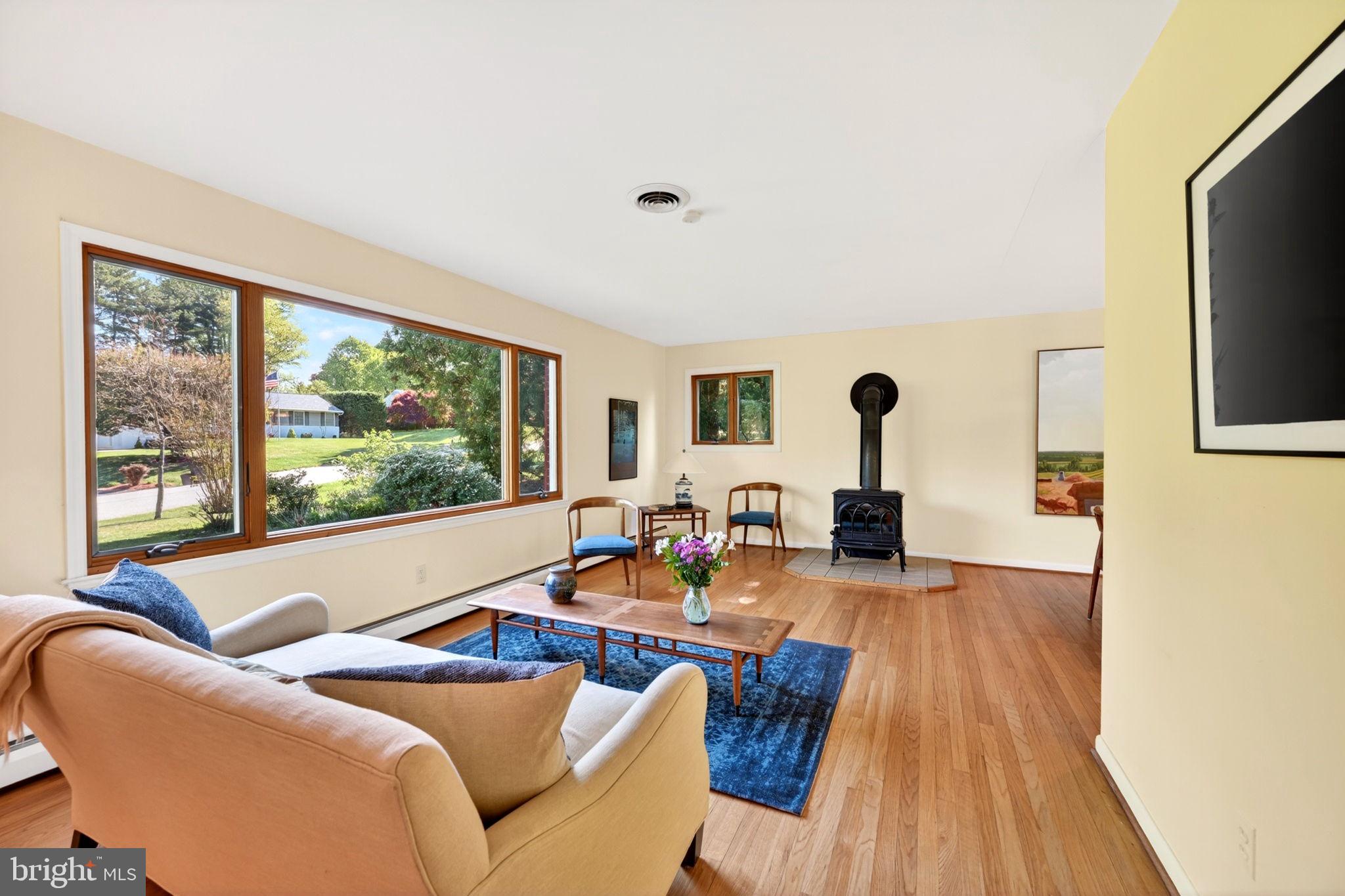 COLUMBIA HILLS - Residential