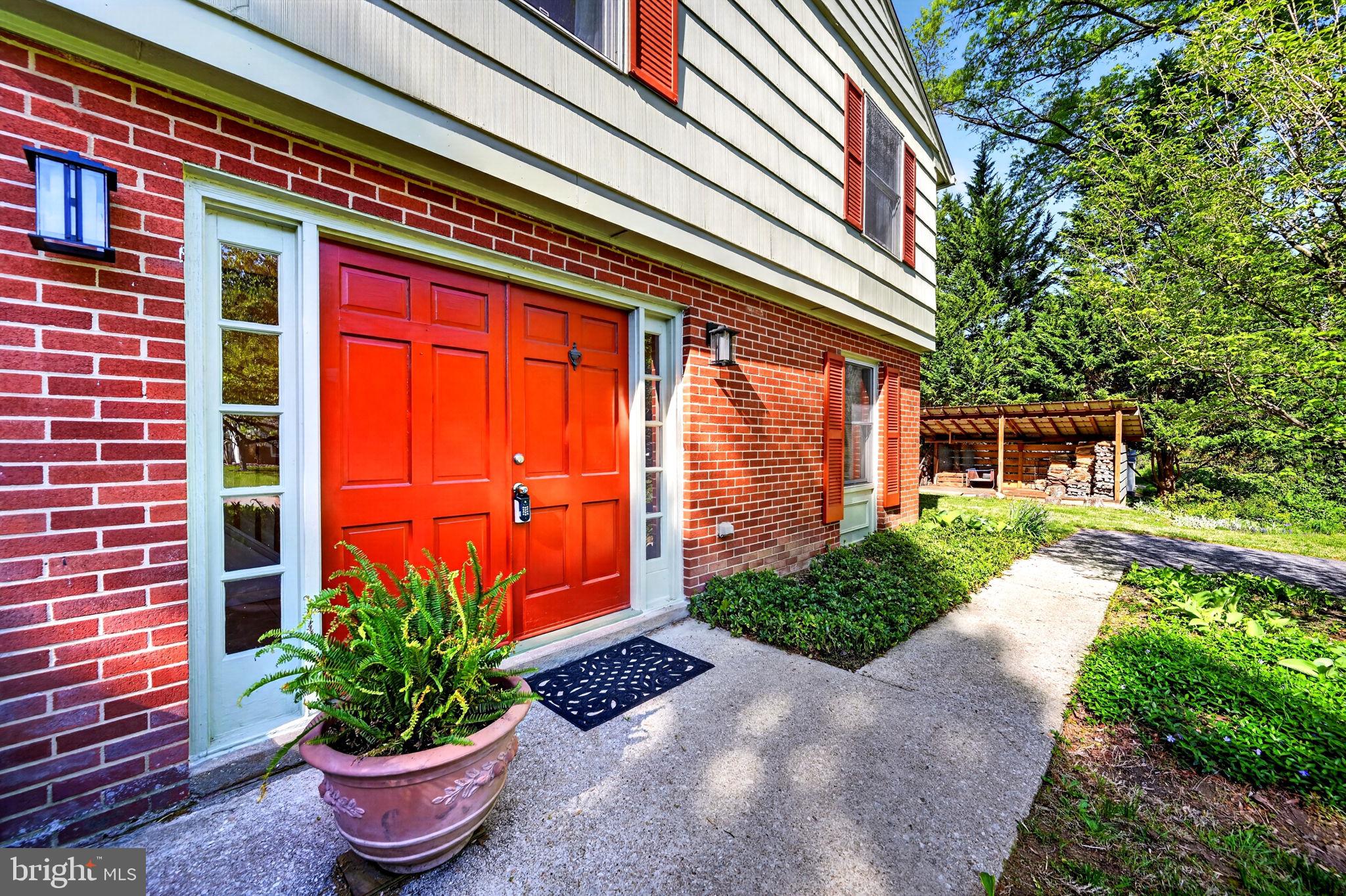 COLUMBIA HILLS - Residential