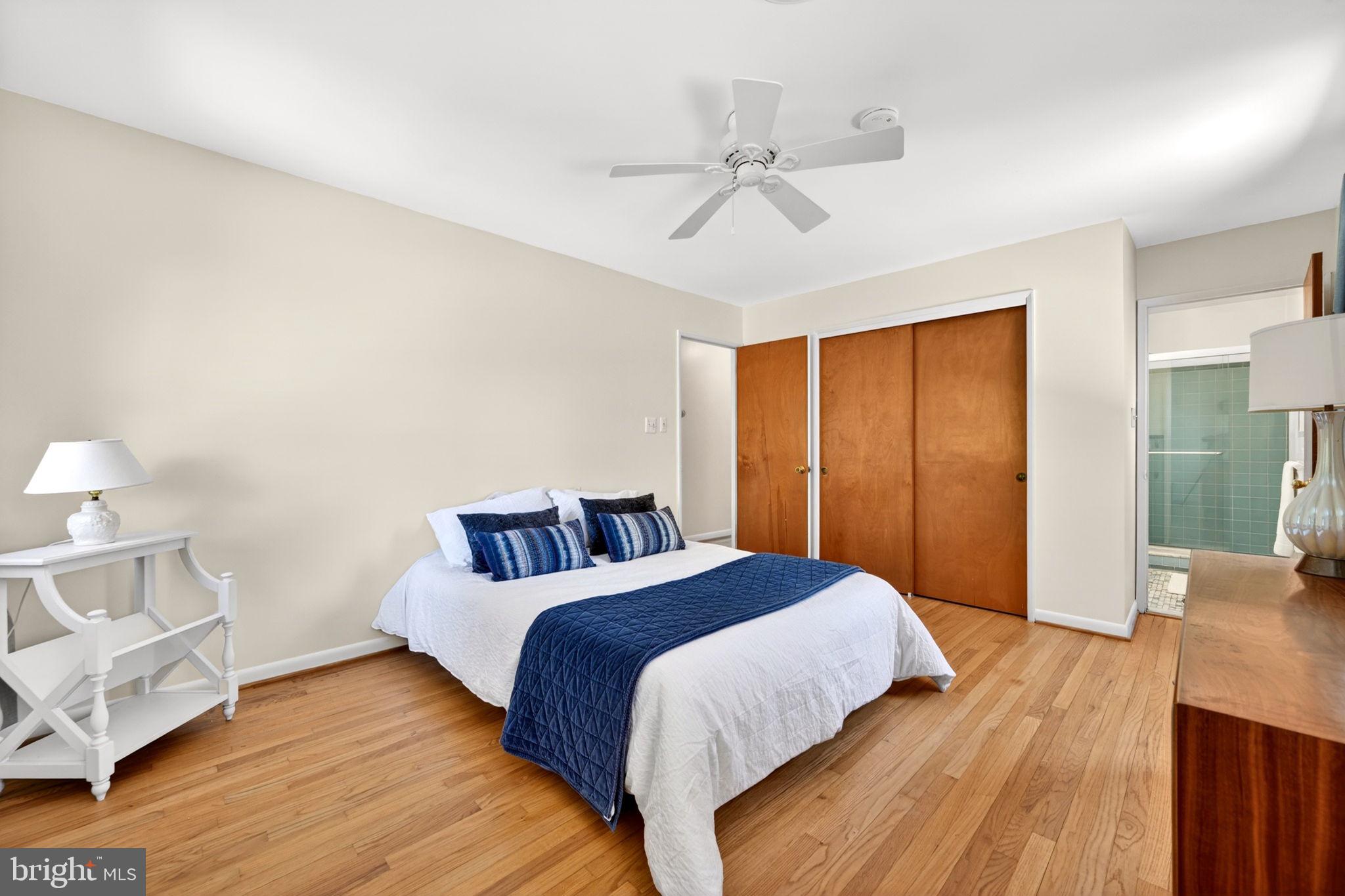 COLUMBIA HILLS - Residential