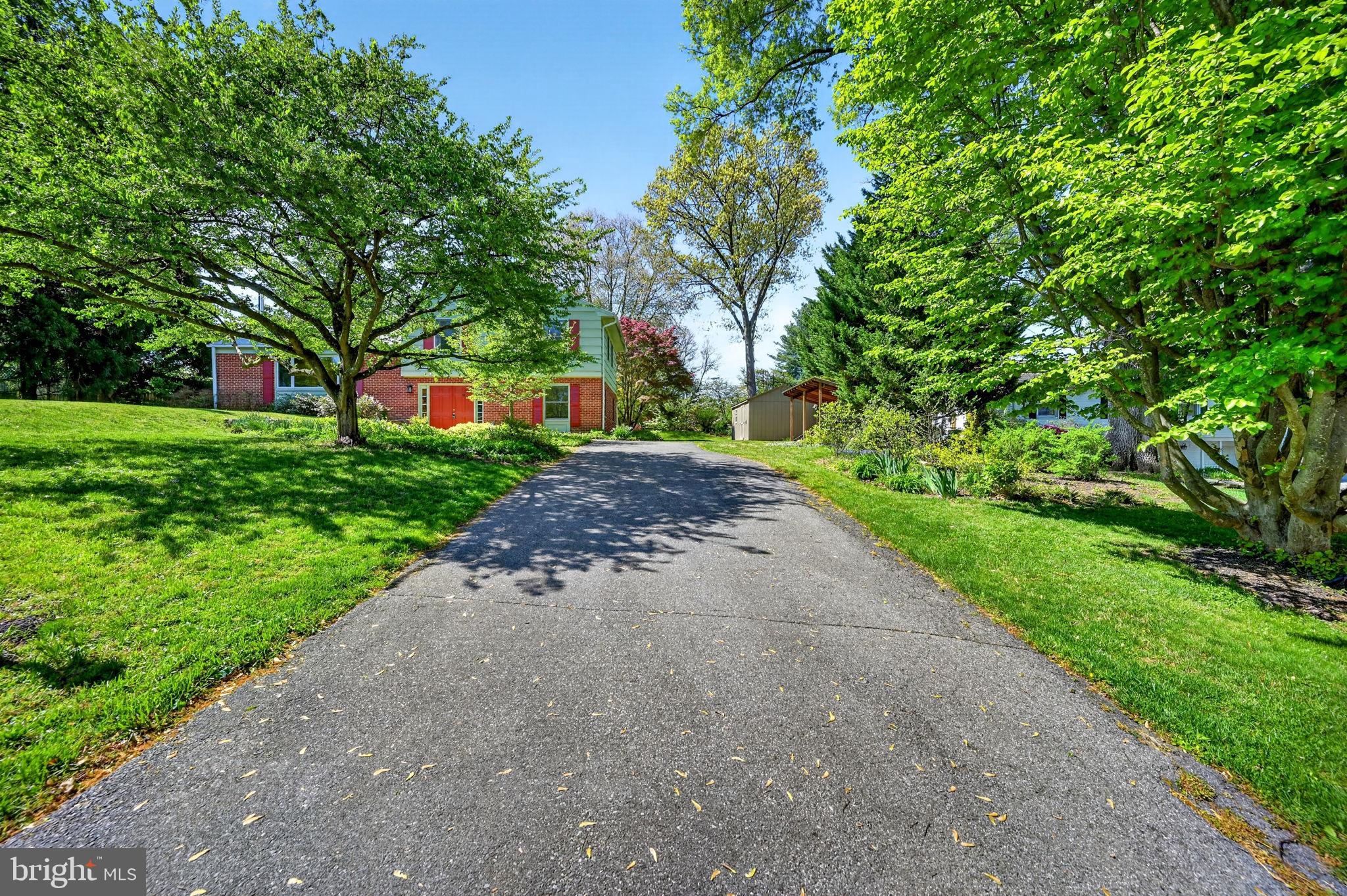 COLUMBIA HILLS - Residential