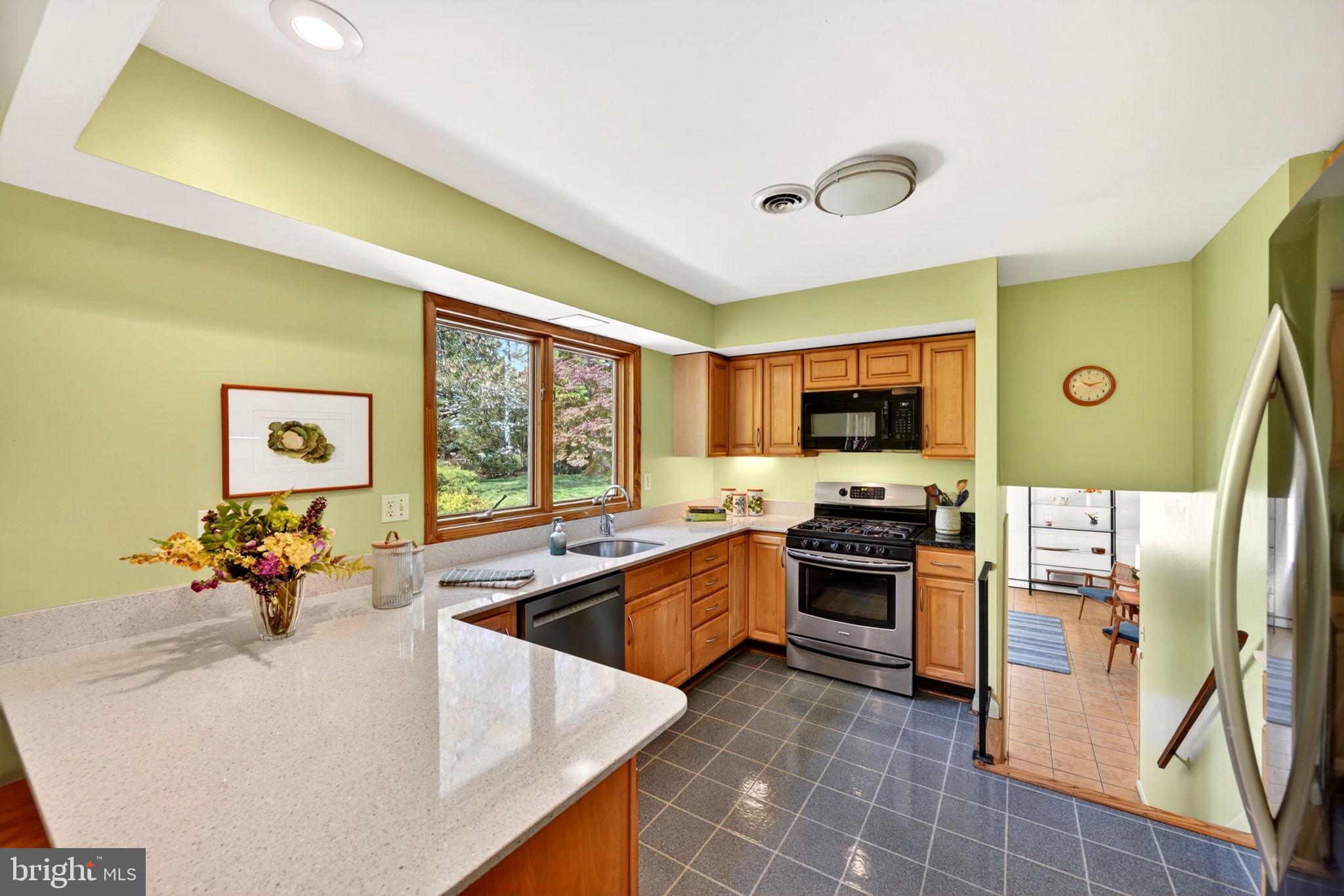 COLUMBIA HILLS - Residential