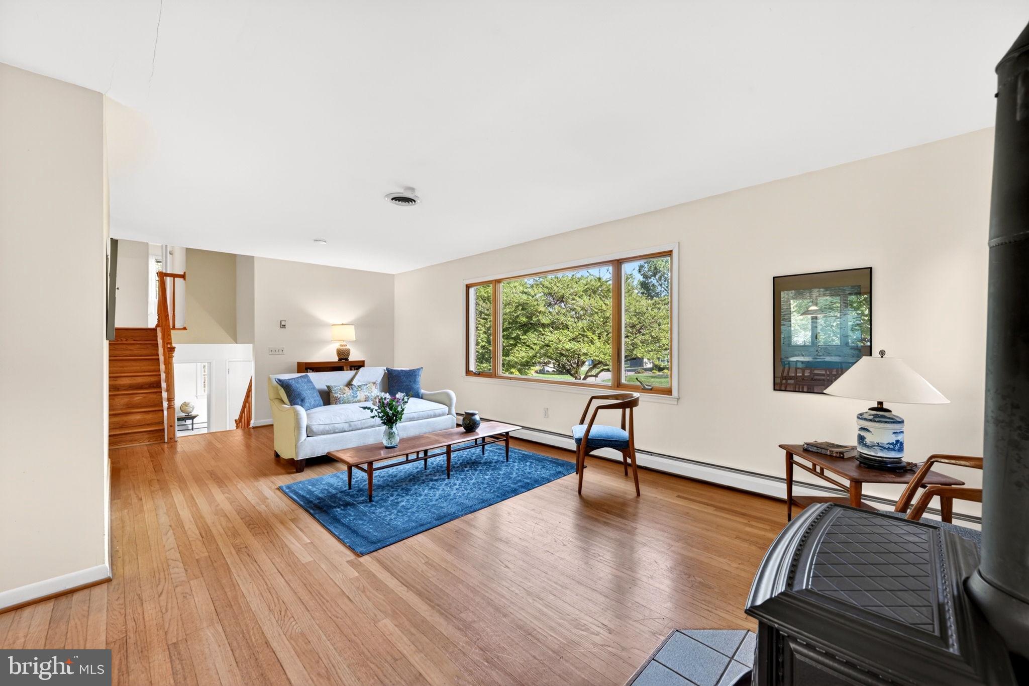 COLUMBIA HILLS - Residential