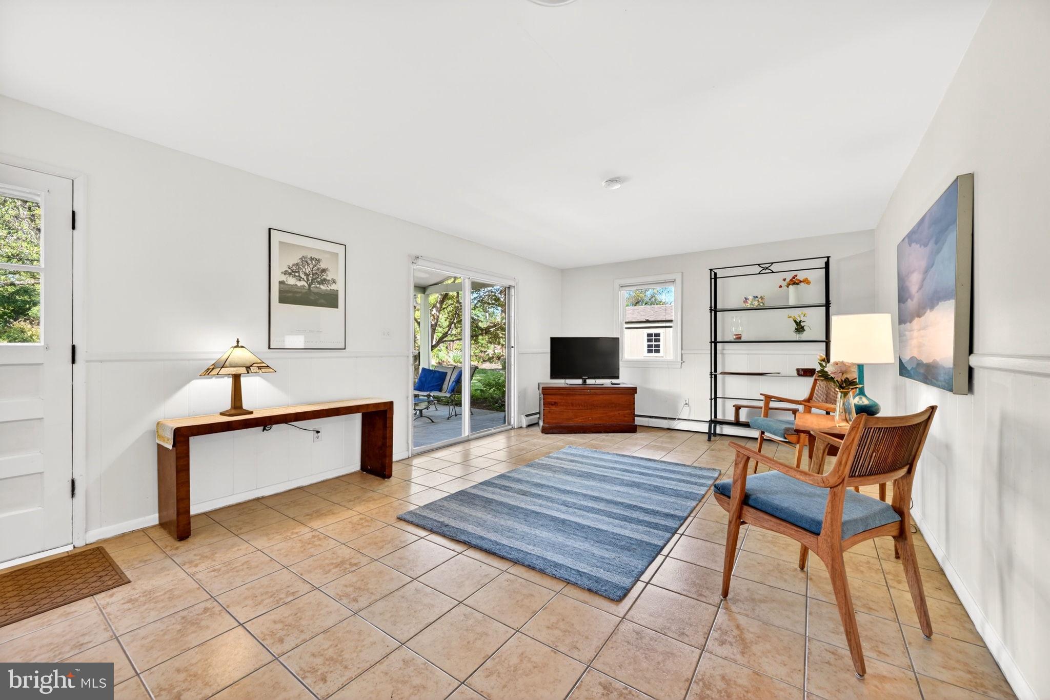 COLUMBIA HILLS - Residential