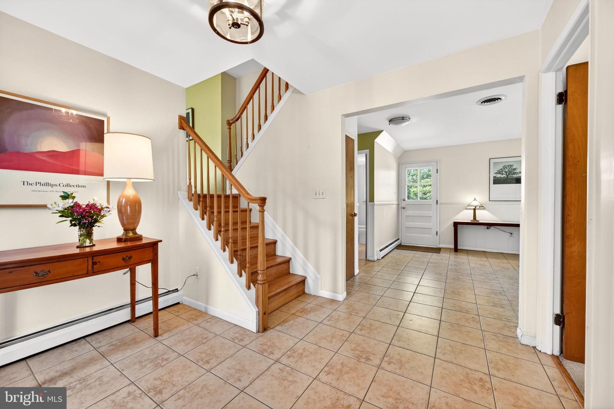 COLUMBIA HILLS - Residential