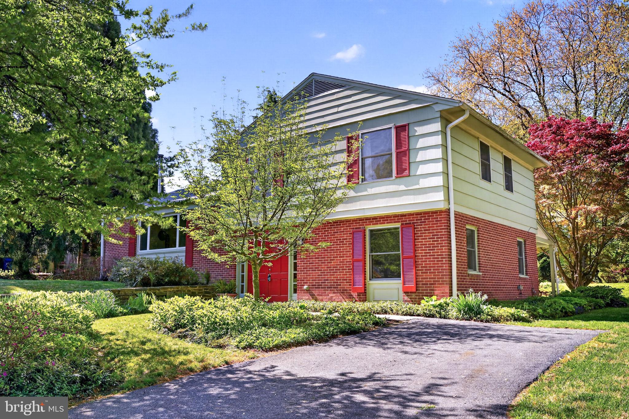 COLUMBIA HILLS - Residential