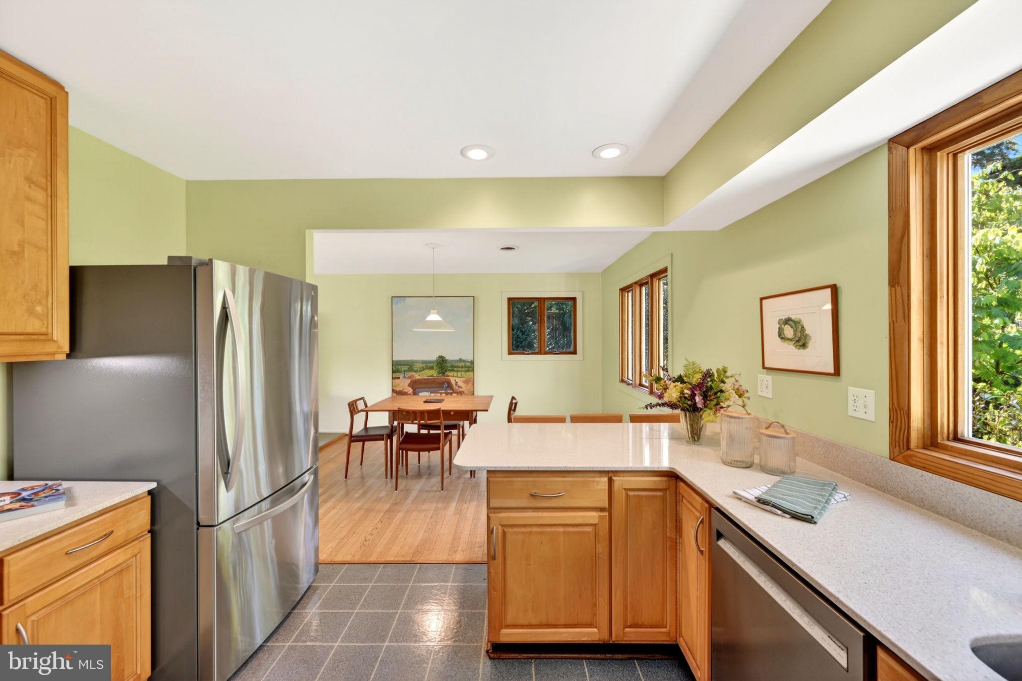 COLUMBIA HILLS - Residential