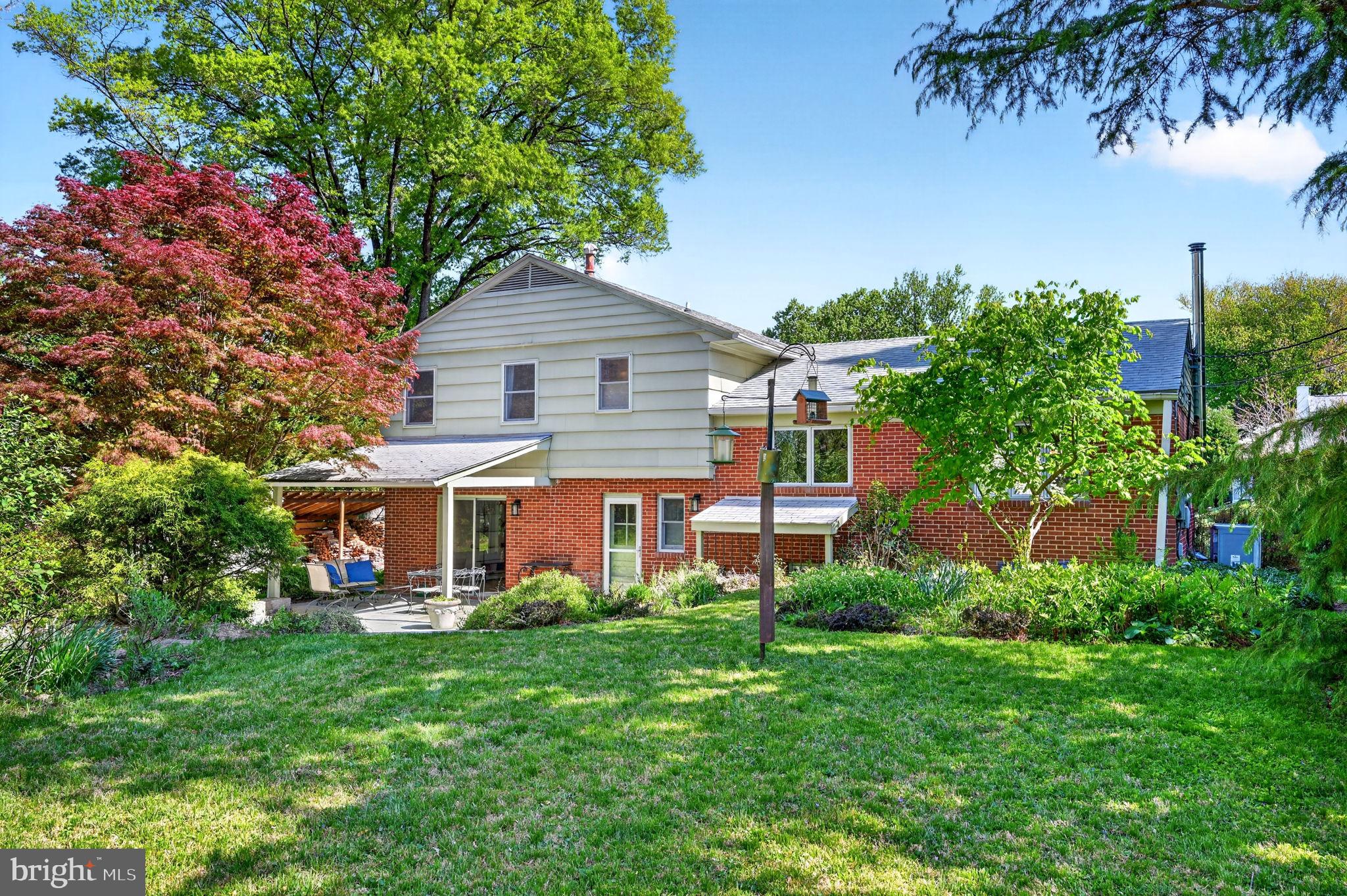 COLUMBIA HILLS - Residential