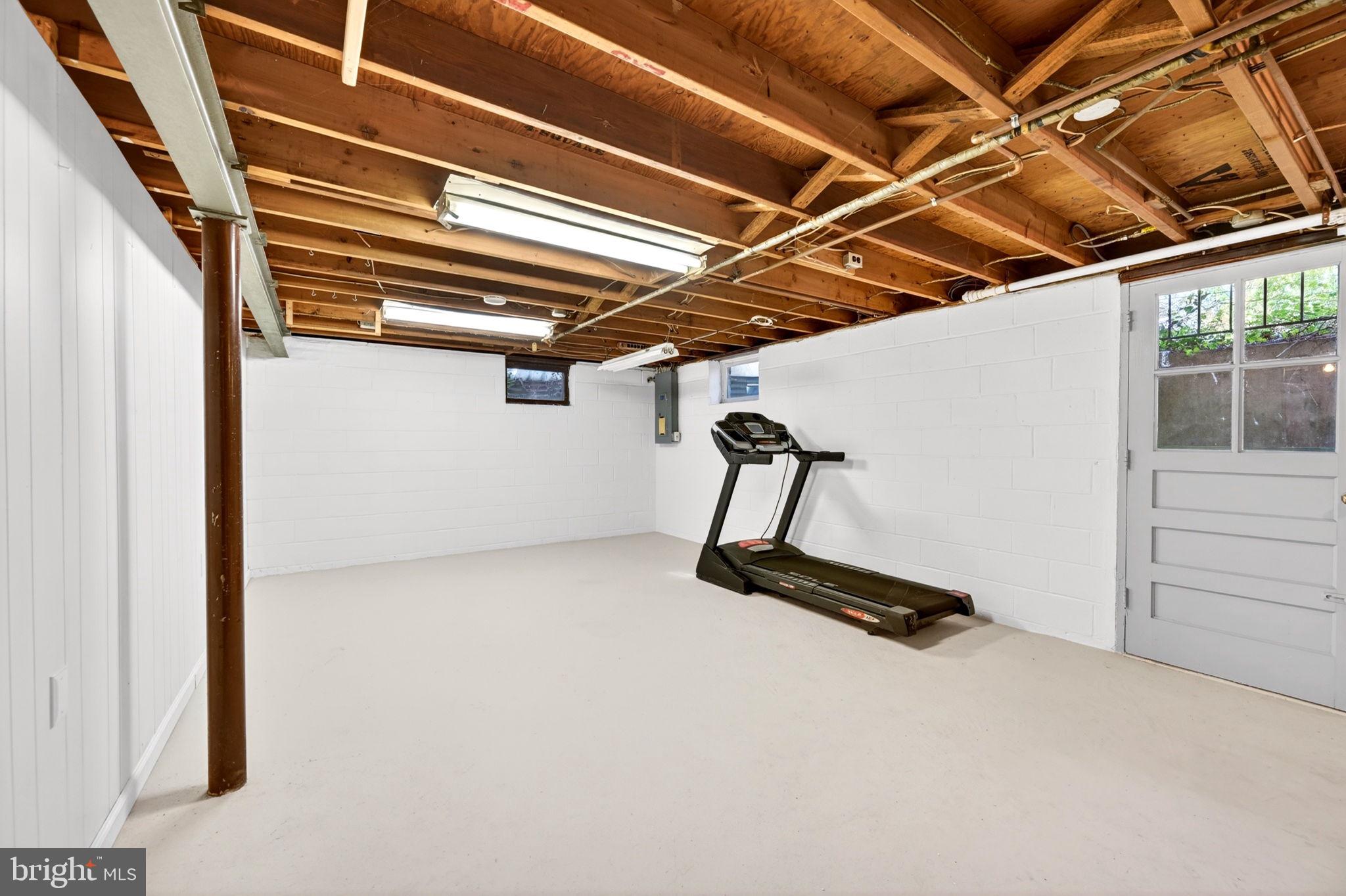 COLUMBIA HILLS - Residential