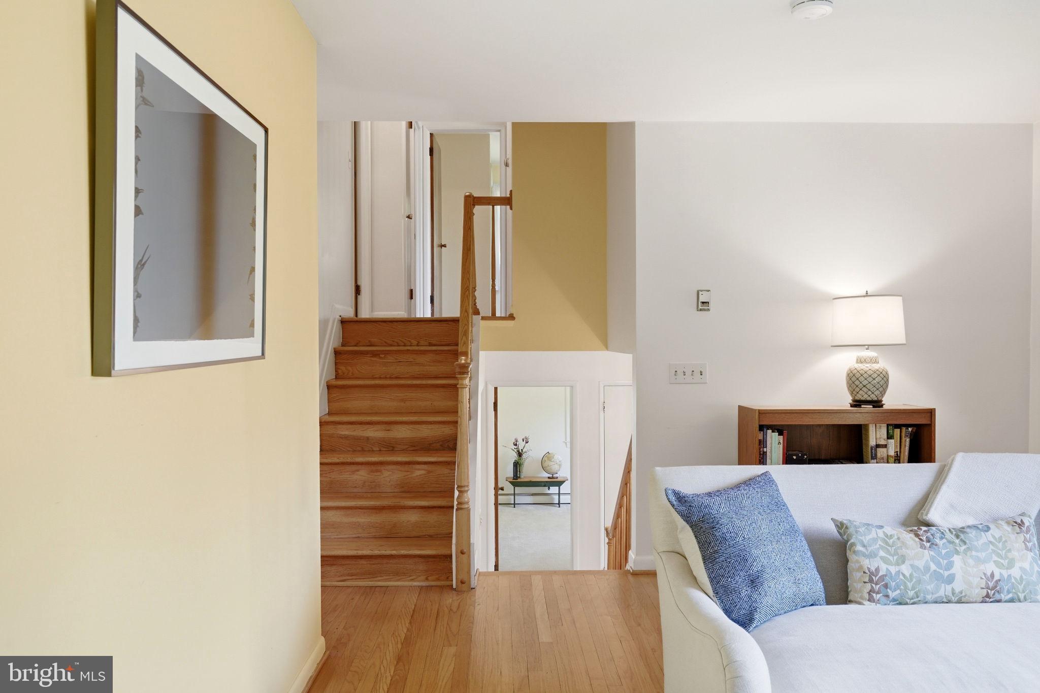 COLUMBIA HILLS - Residential