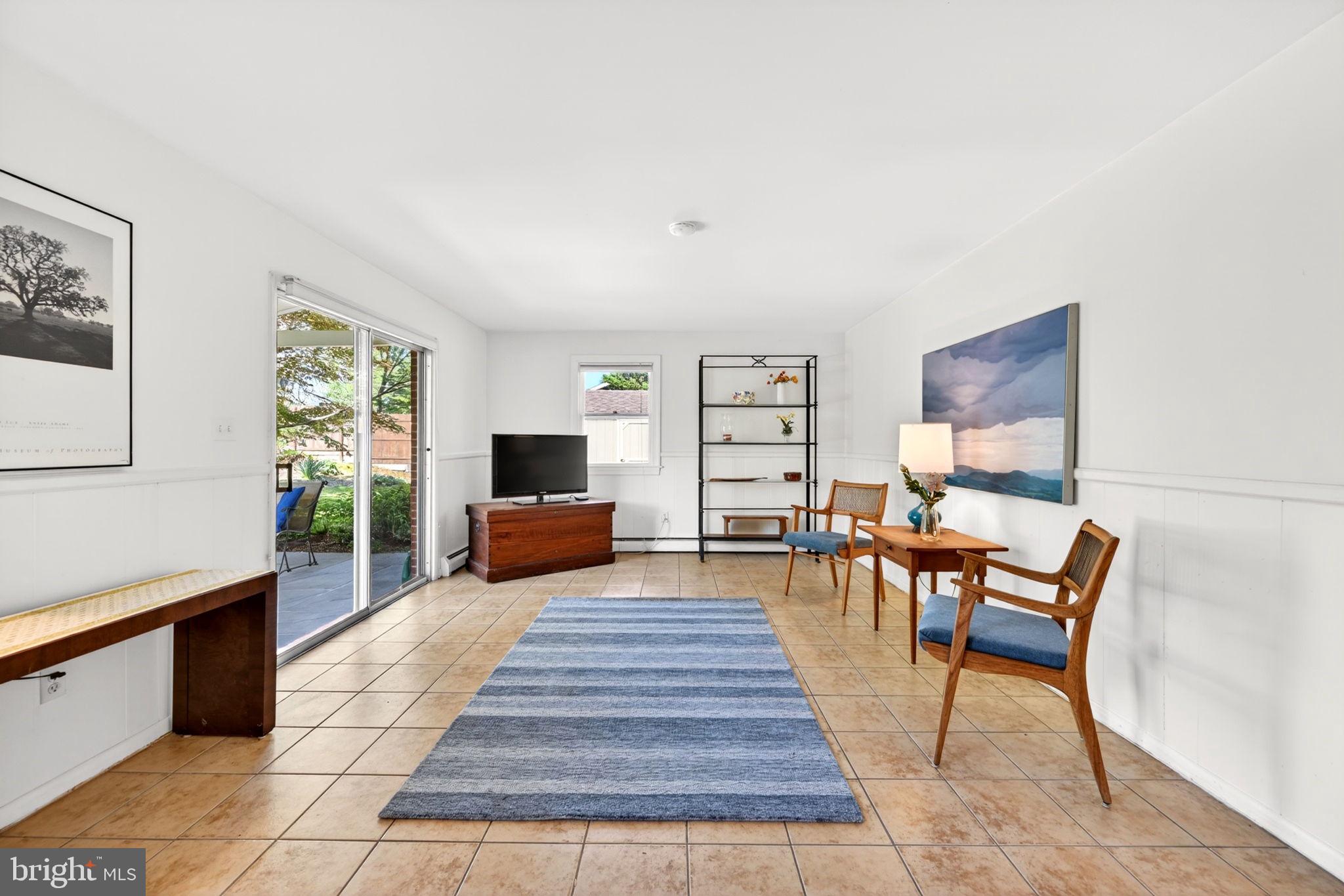 COLUMBIA HILLS - Residential