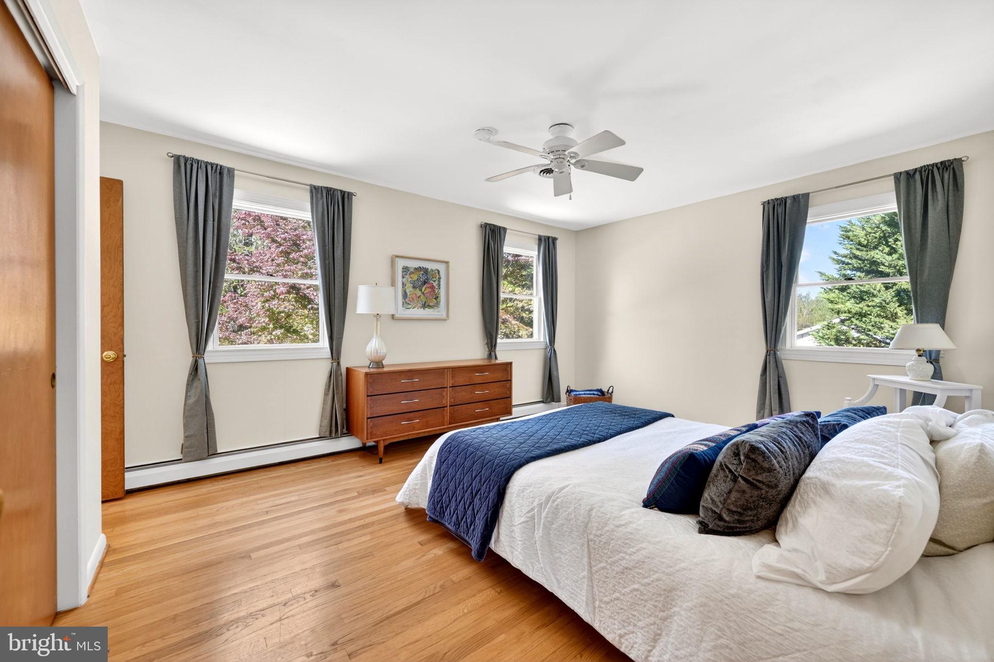 COLUMBIA HILLS - Residential