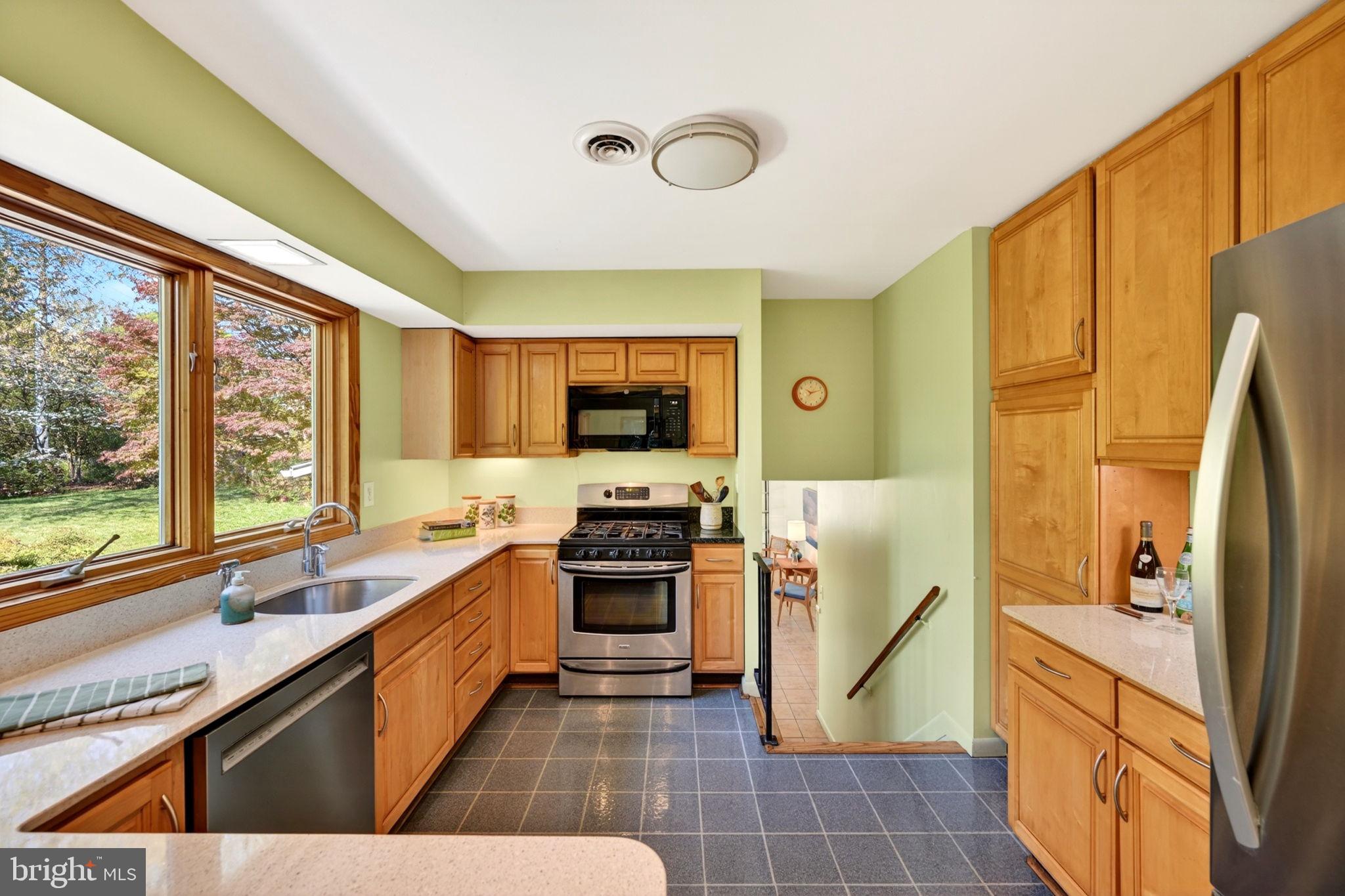 COLUMBIA HILLS - Residential