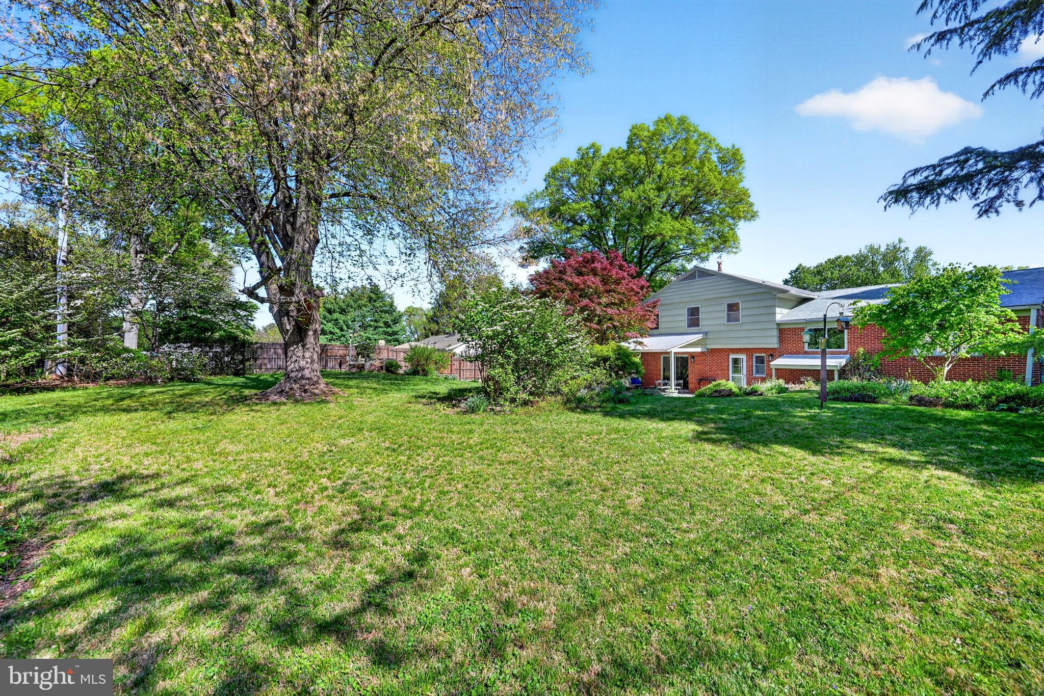 COLUMBIA HILLS - Residential
