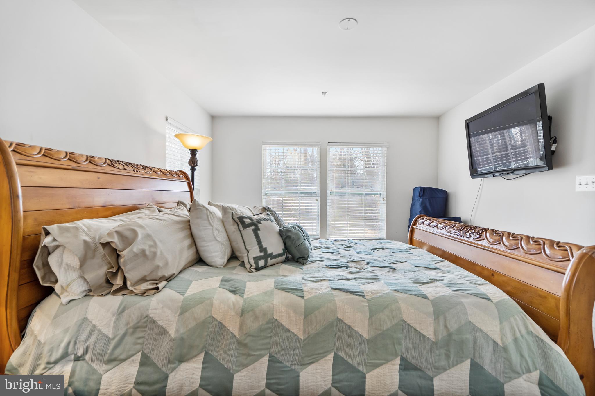 SETON POINTE - Residential