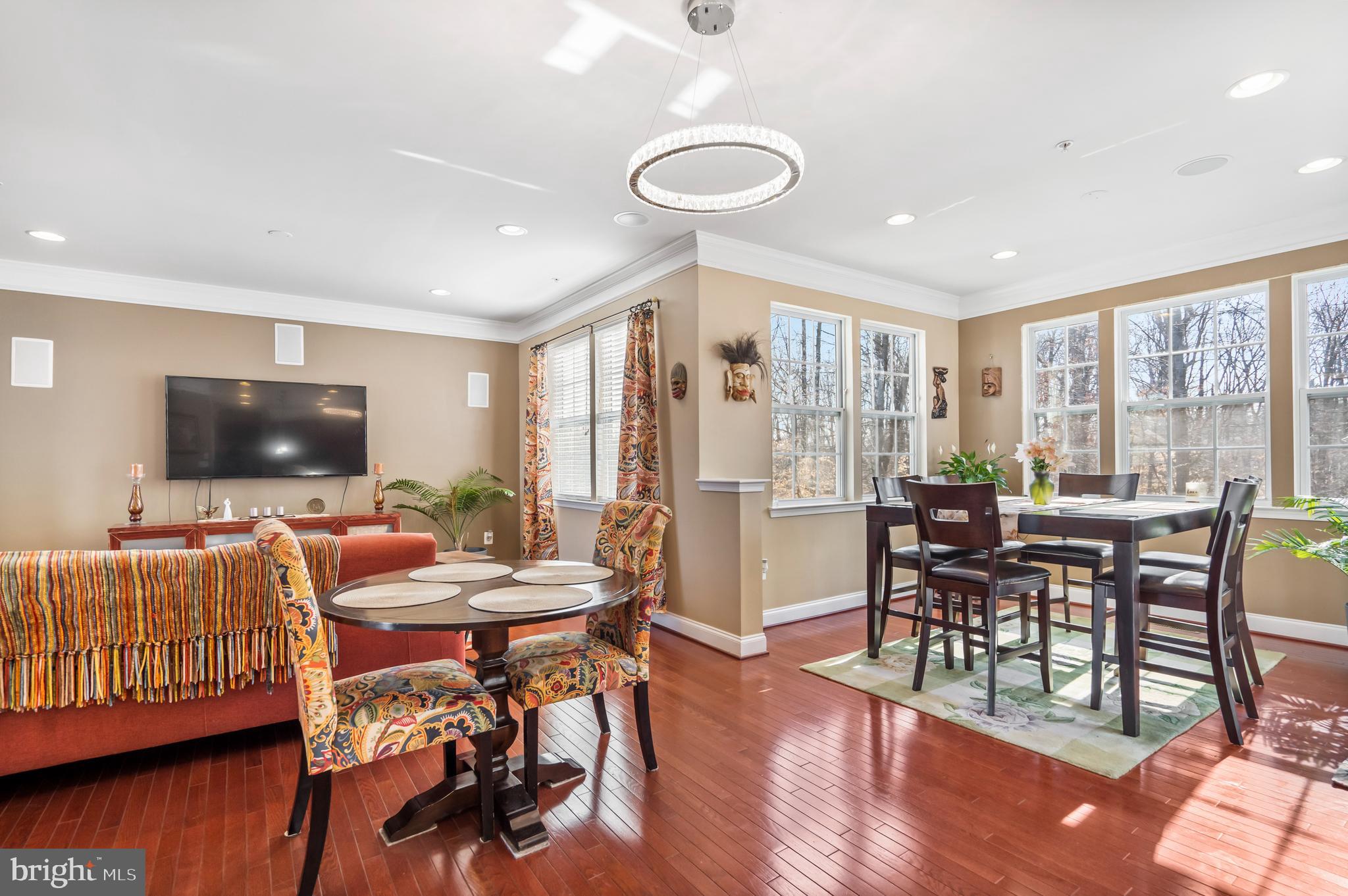 SETON POINTE - Residential