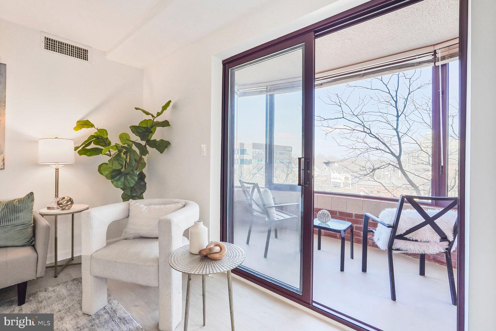 COURTHOUSE - Residential