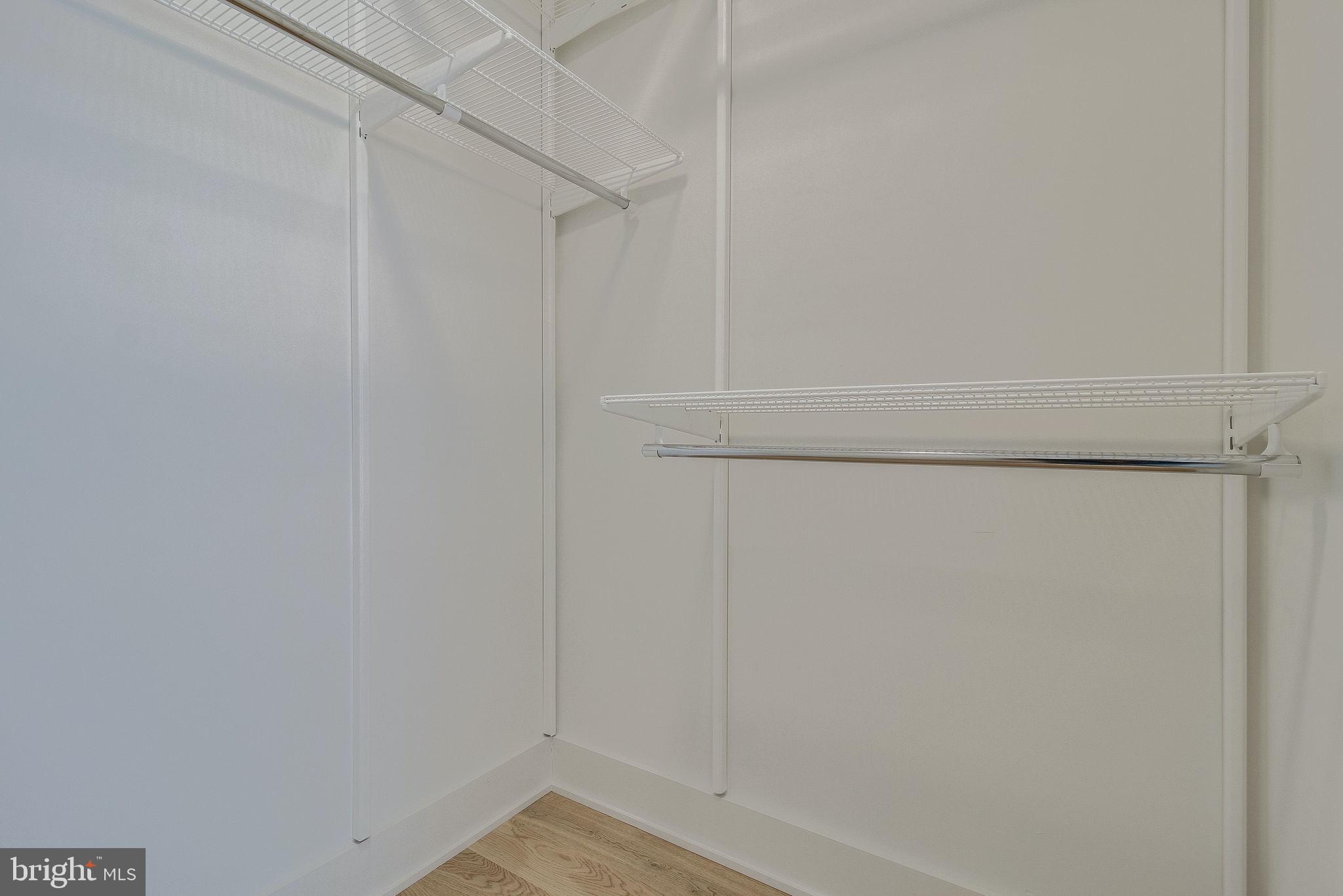 BOTTLING HOUSE - Residential Lease