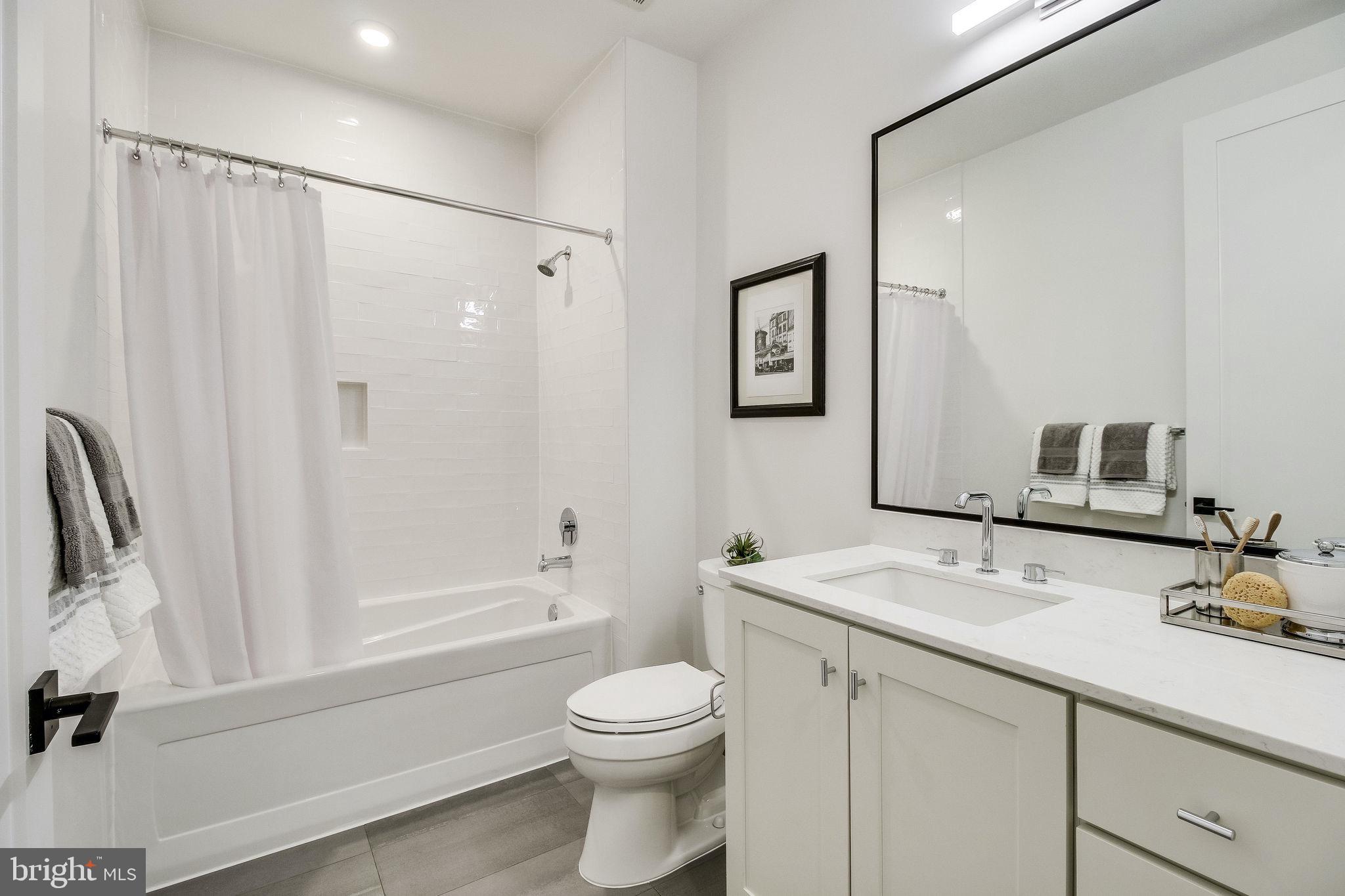 BOTTLING HOUSE - Residential Lease