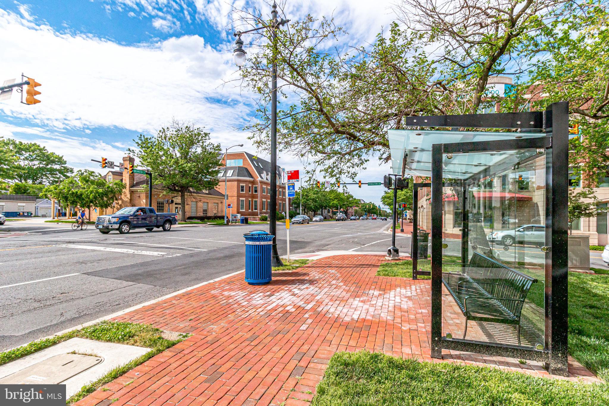 BOTTLING HOUSE - Residential Lease