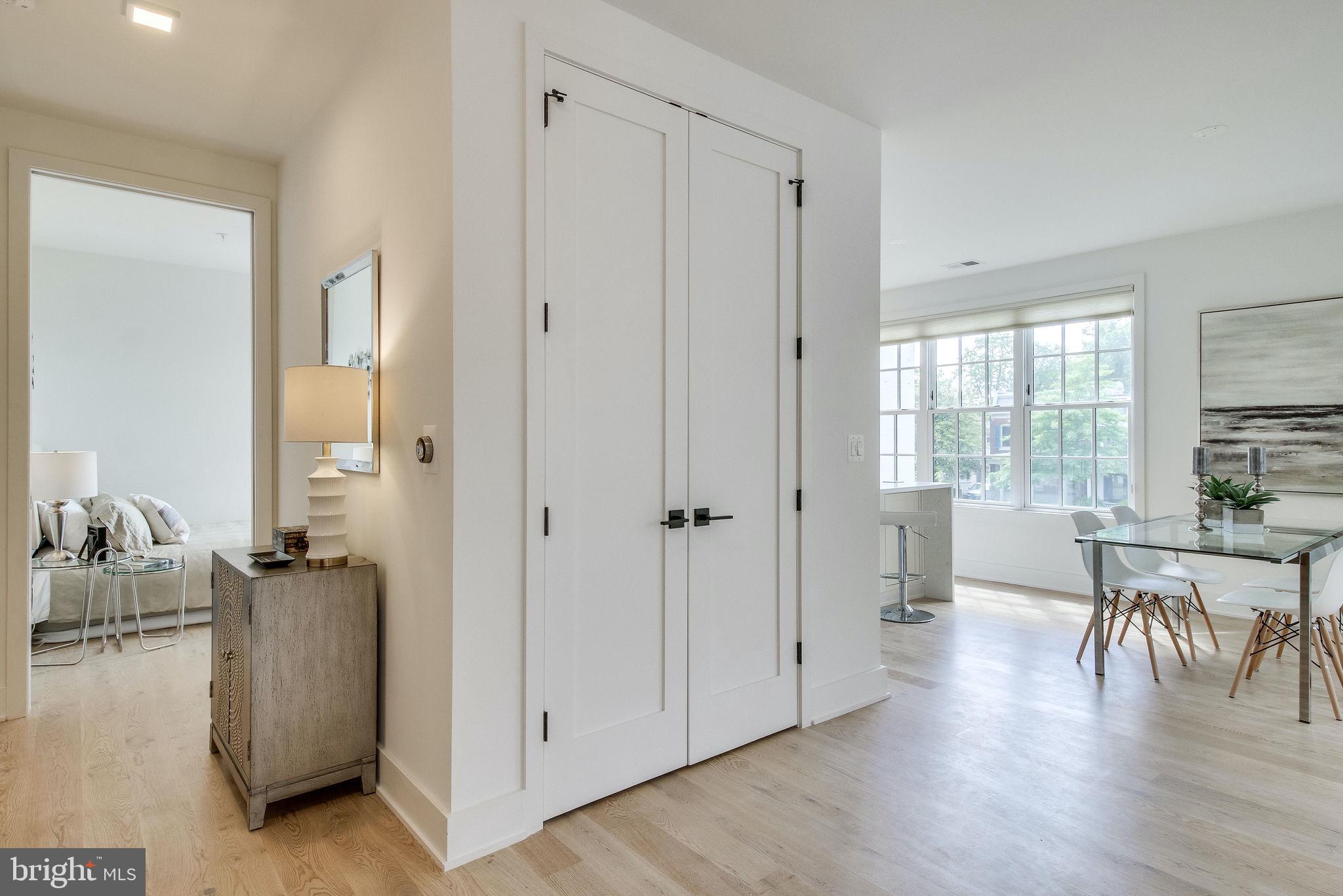 BOTTLING HOUSE - Residential Lease