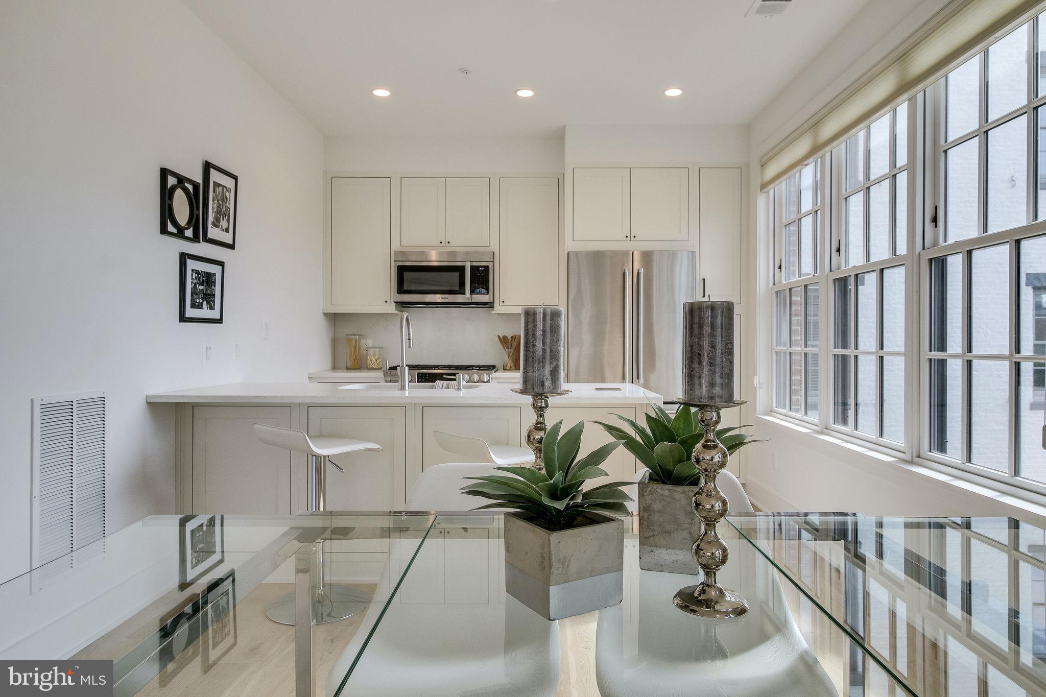 BOTTLING HOUSE - Residential Lease