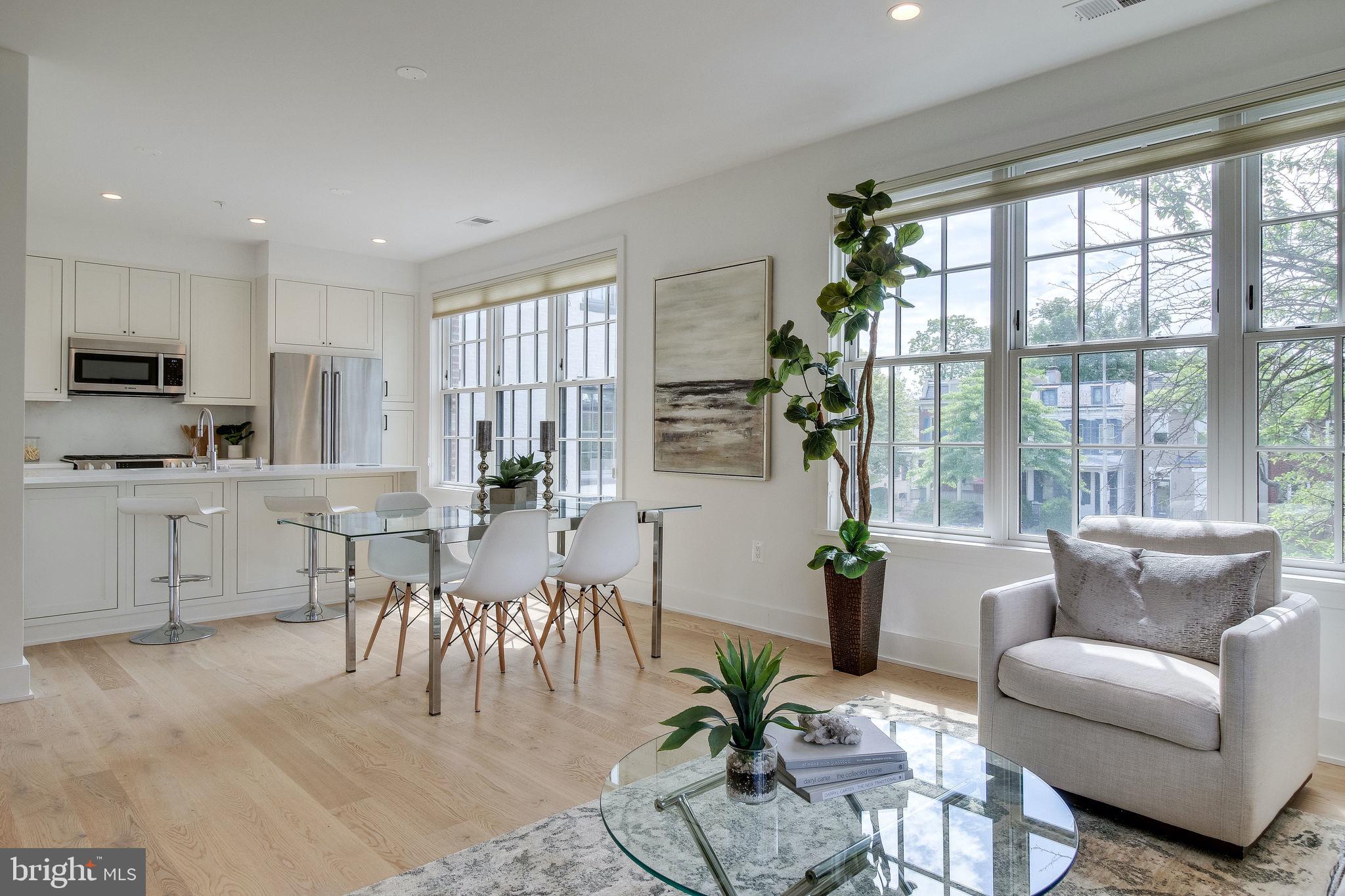 BOTTLING HOUSE - Residential Lease