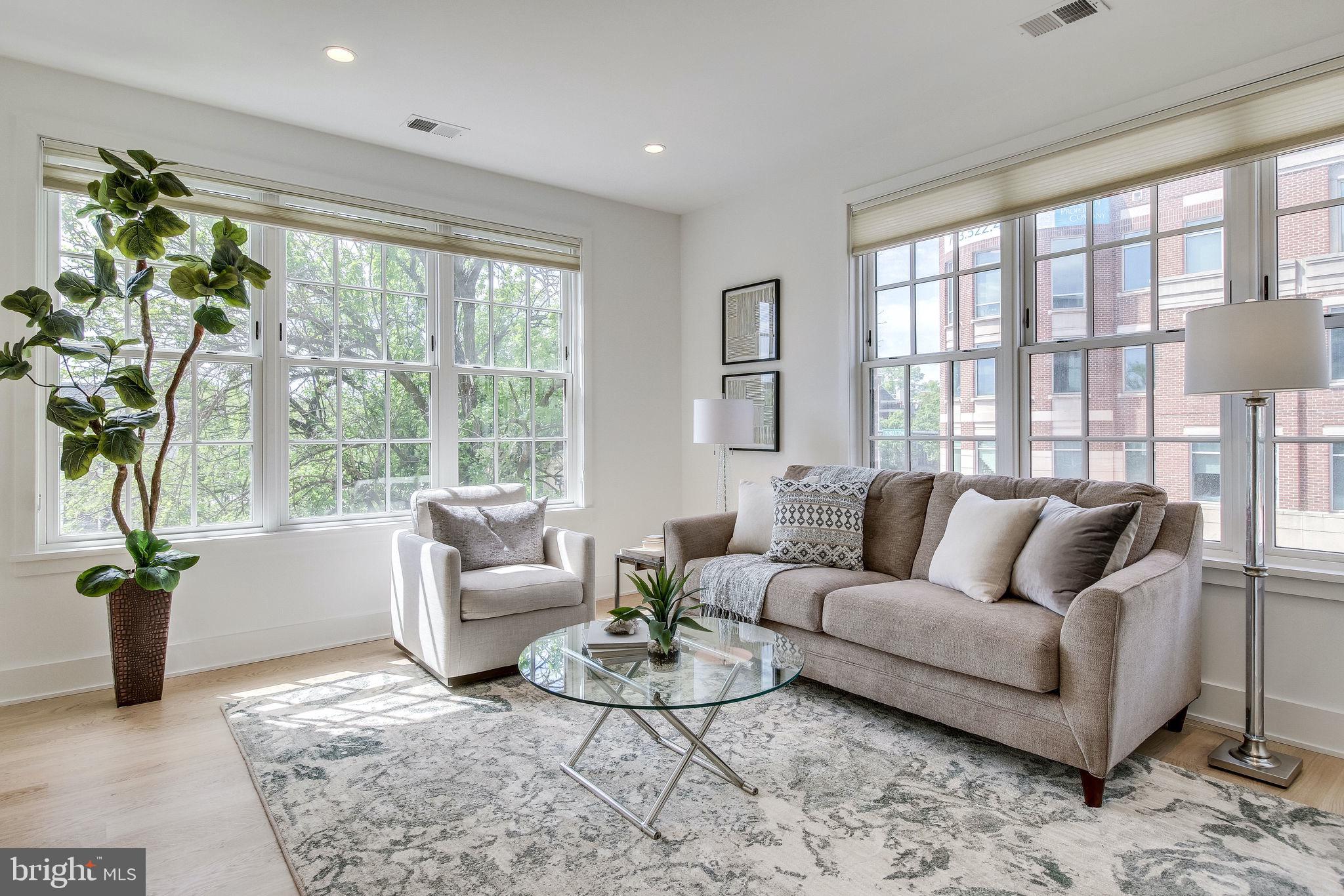 BOTTLING HOUSE - Residential Lease