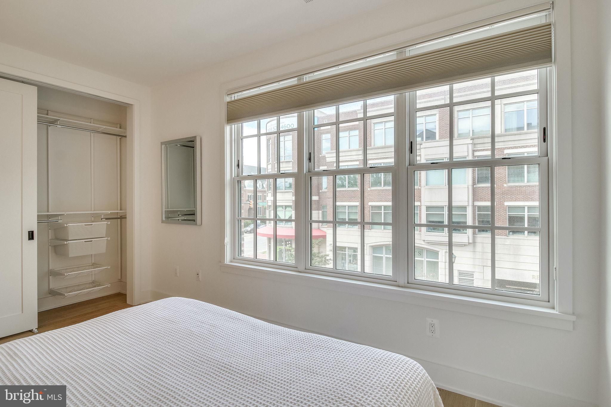 BOTTLING HOUSE - Residential Lease