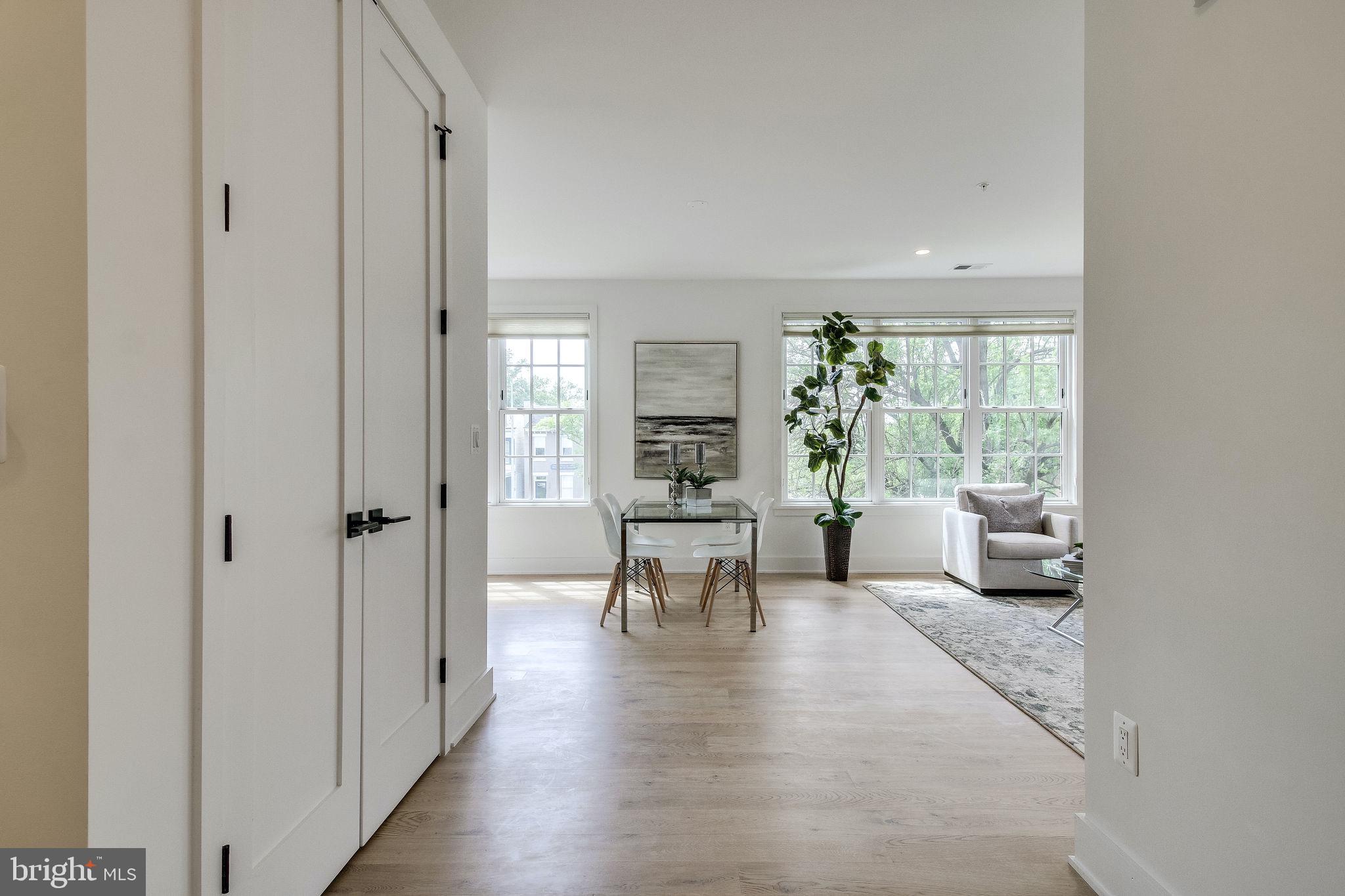 BOTTLING HOUSE - Residential Lease