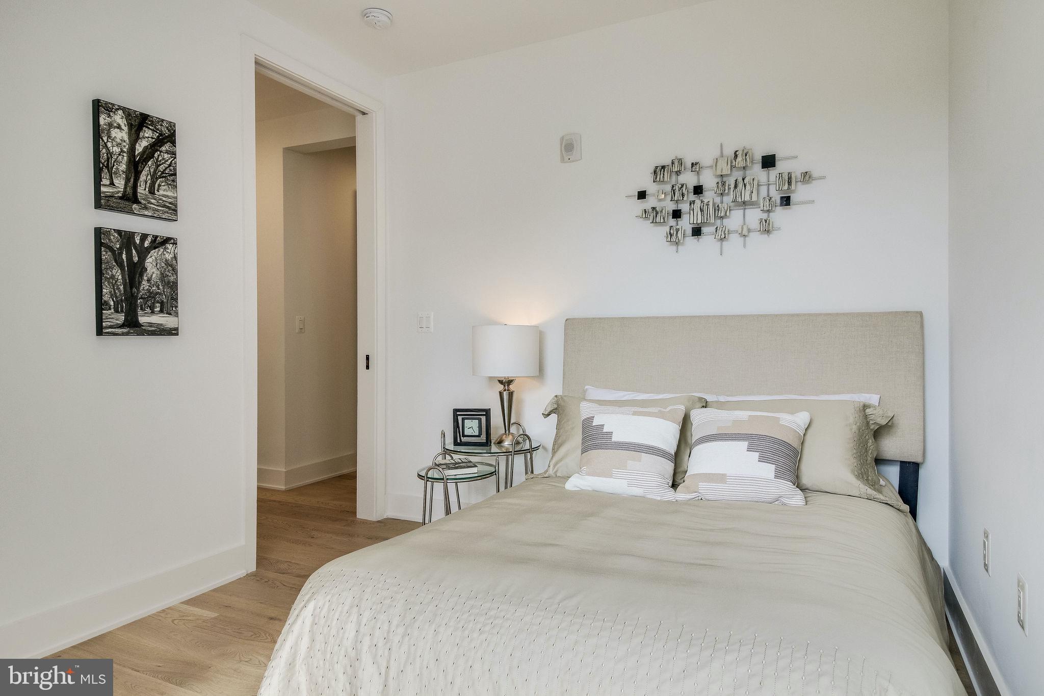 BOTTLING HOUSE - Residential Lease