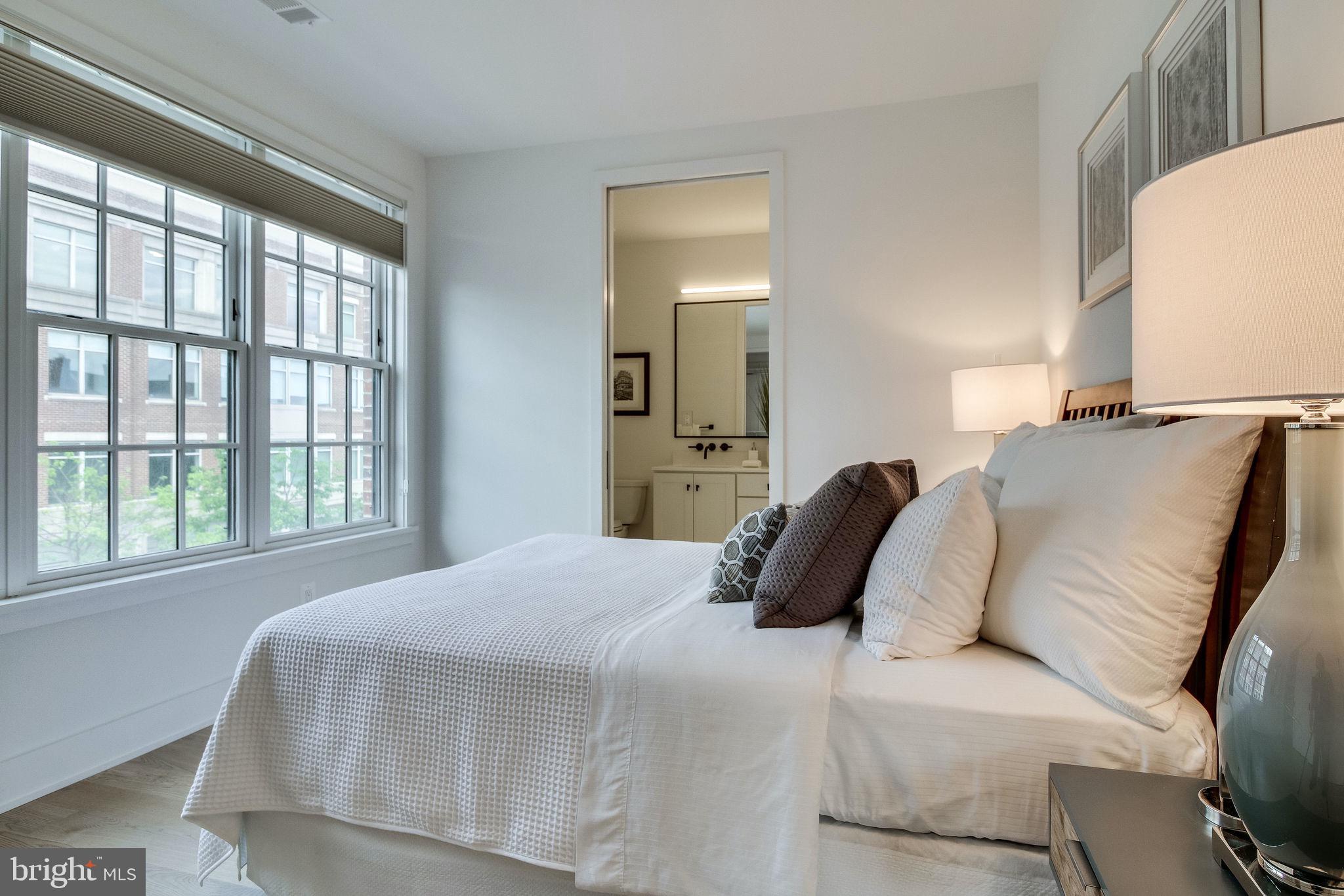 BOTTLING HOUSE - Residential Lease